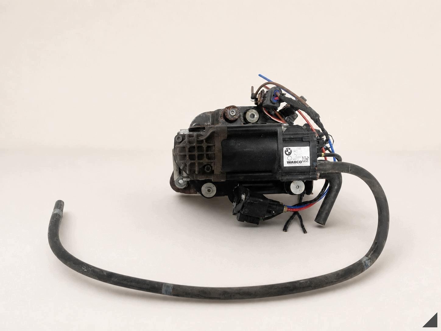 BMW 5 G31 17- compressor; springing PNEUMATYCZNEGO WABCO 2790892