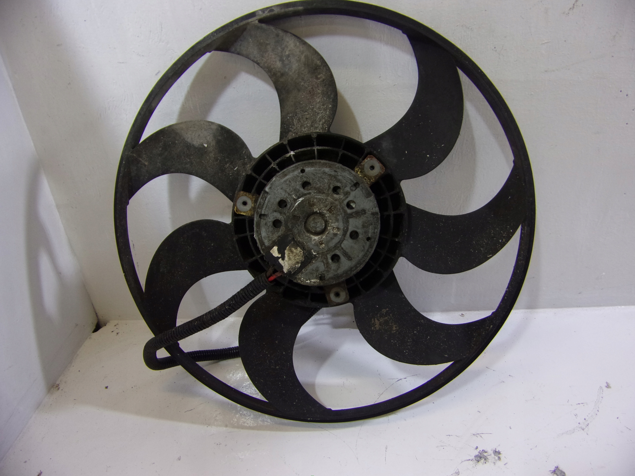 ventilátor chladiča VOLKSWAGEN T5