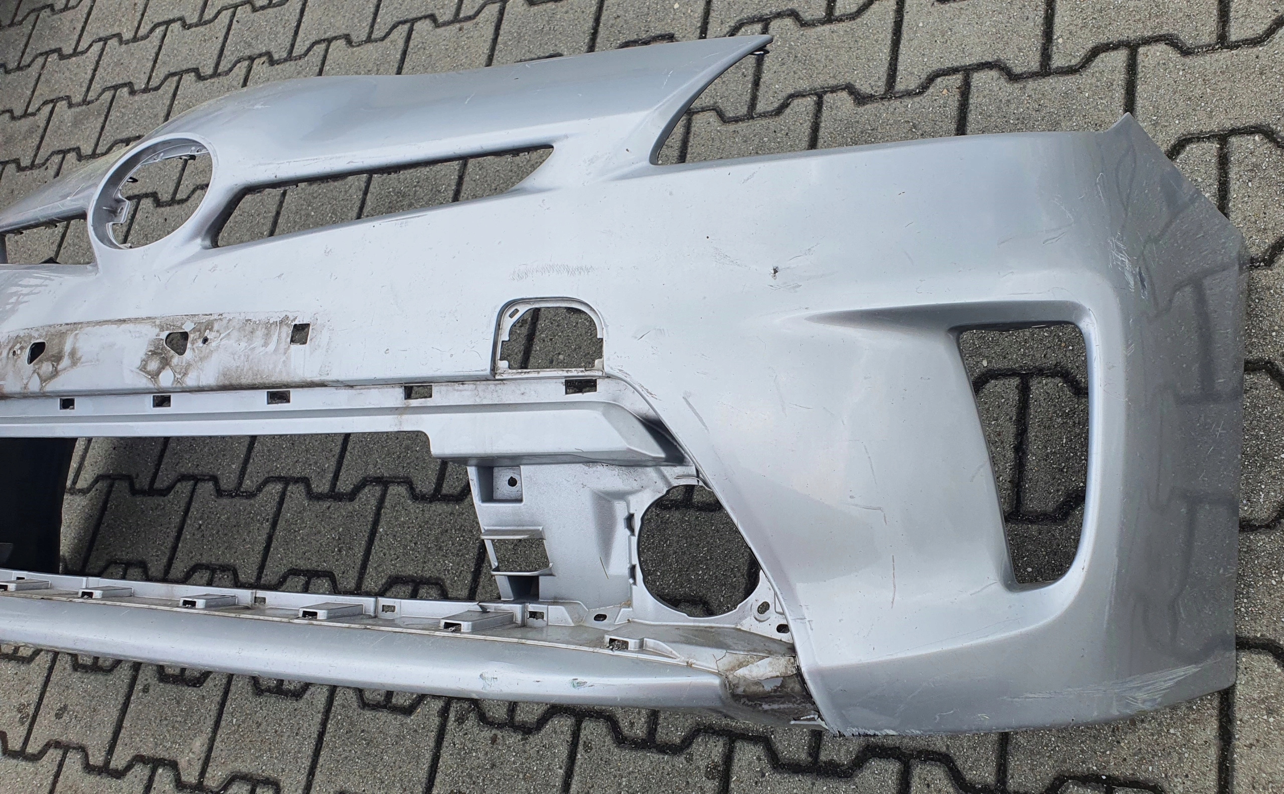 ZDERZAK przód przedni Toyota PRIUS III 3 XW30 LIFT 2012- Kolor inny kolor