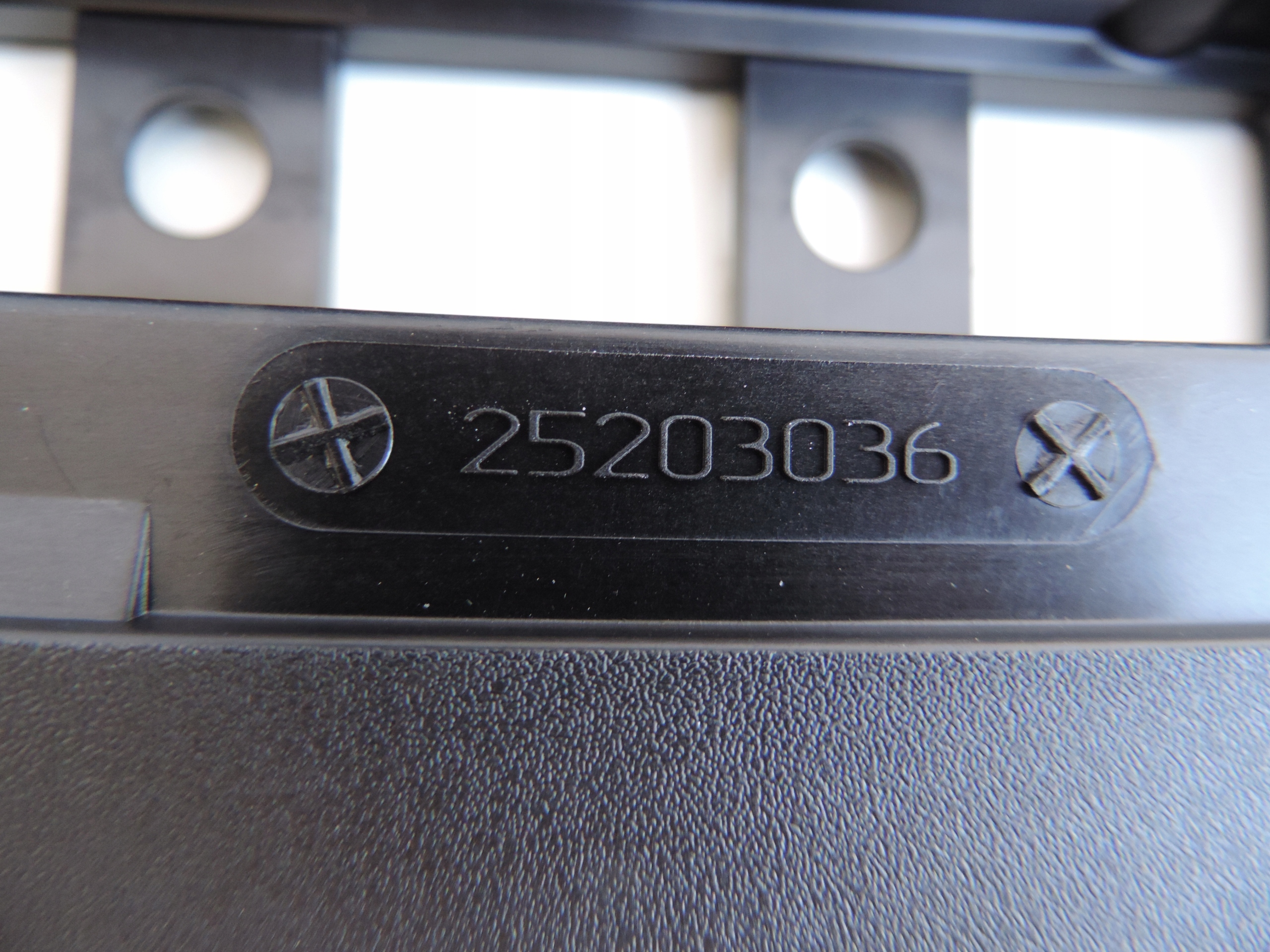 OPEL ASTRA J 1.4 T POKRYWA ZAWORÓW NOWA 25203036 Producent części Opel OE