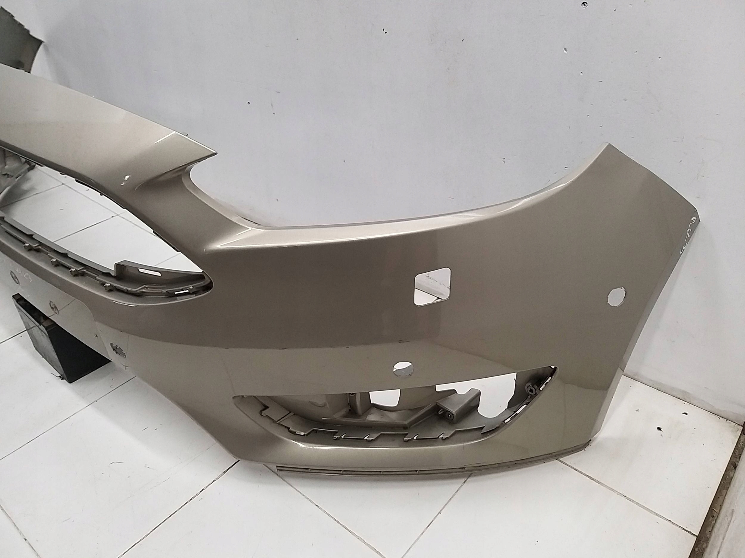 FORD FOCUS MK3 III 10R- bumper front front