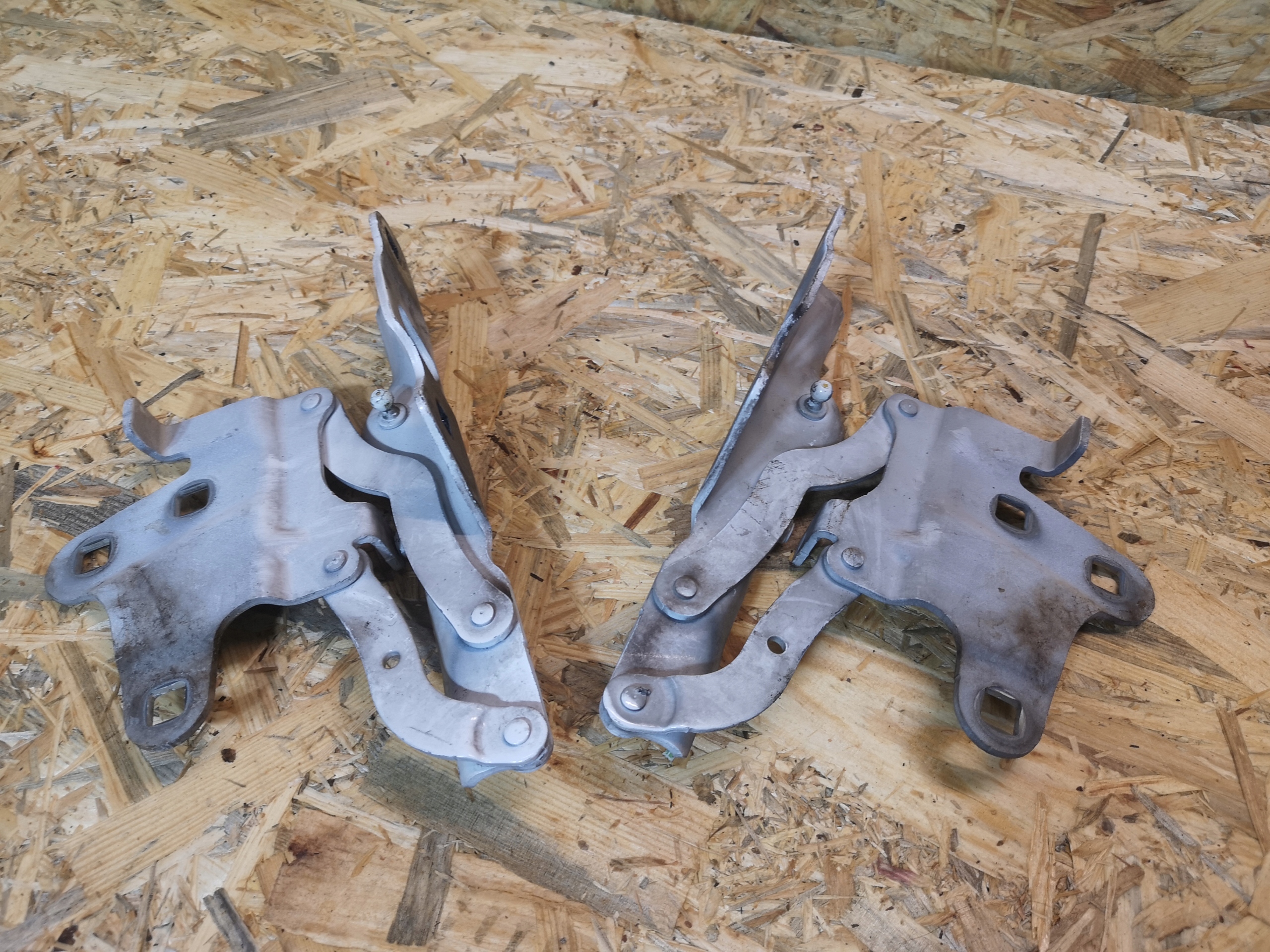 ALFA ROMEO STELVIO ZAWIASY MASKI LEWY PRAWY KOMPLET