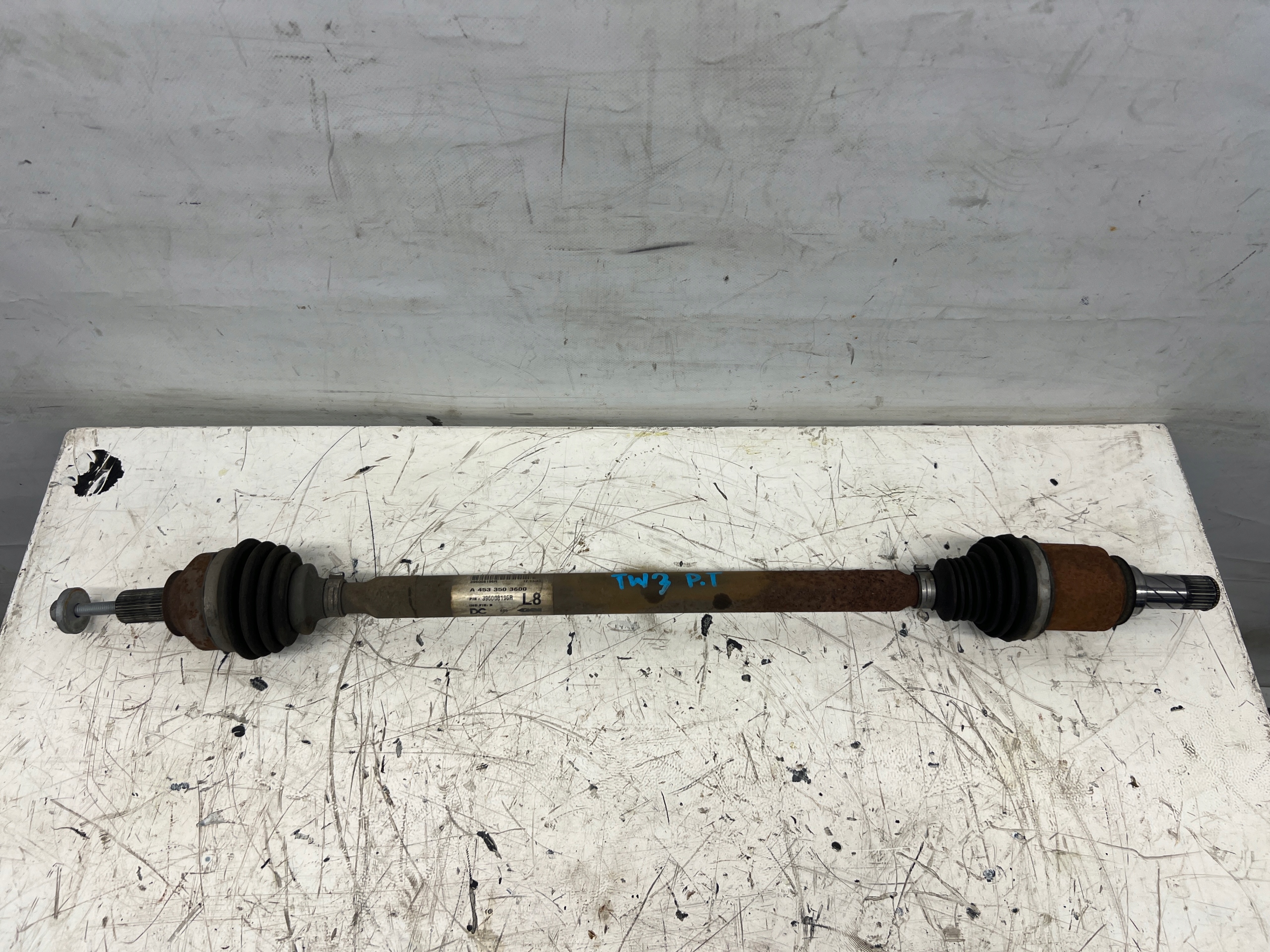 Twingo III 1.0 SCe semi-axis right rear part right rear 396008196R