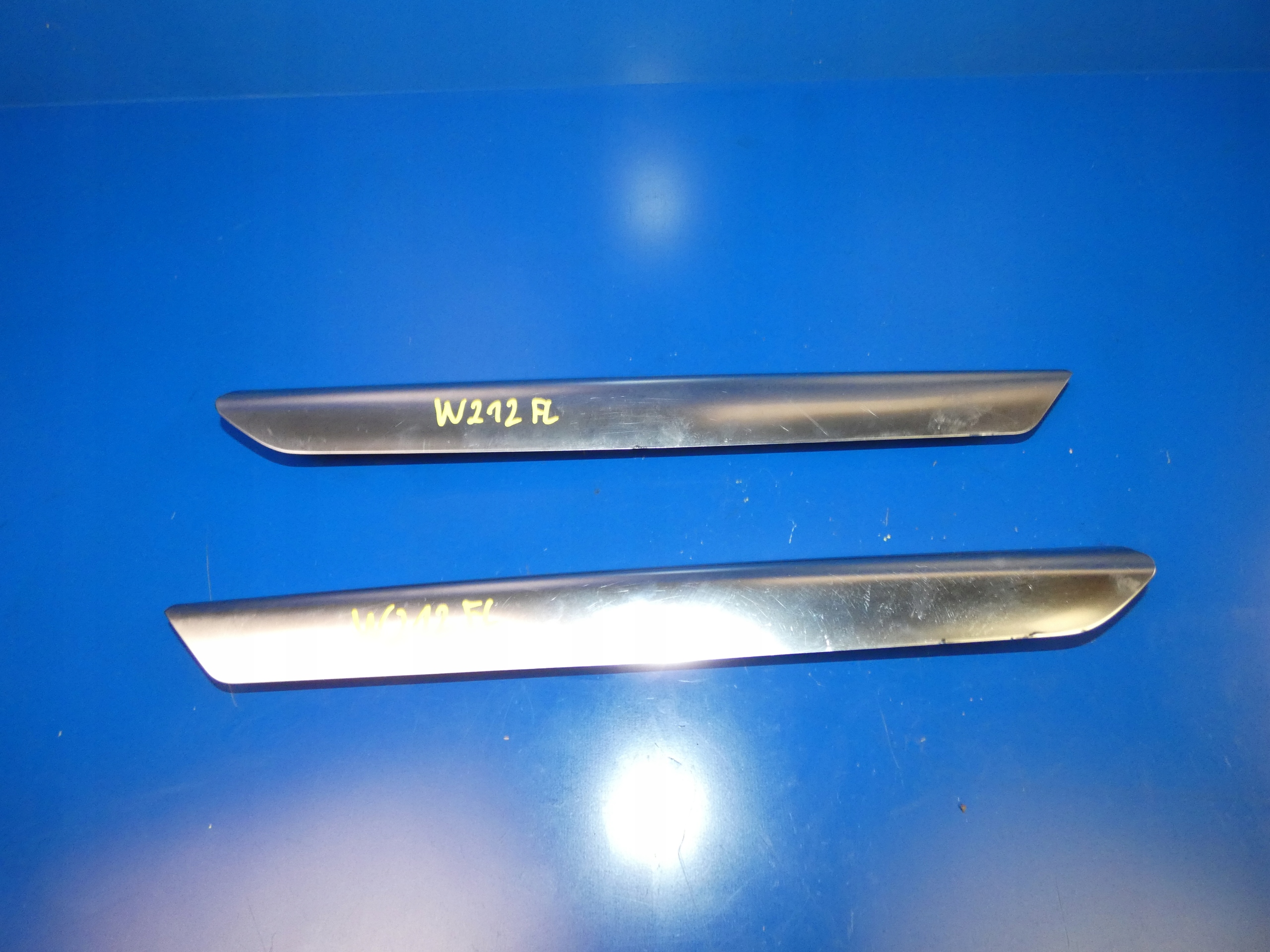 MERCEDES E KLASA W212 FL LISTWA DEKOR TUNELU CHROM