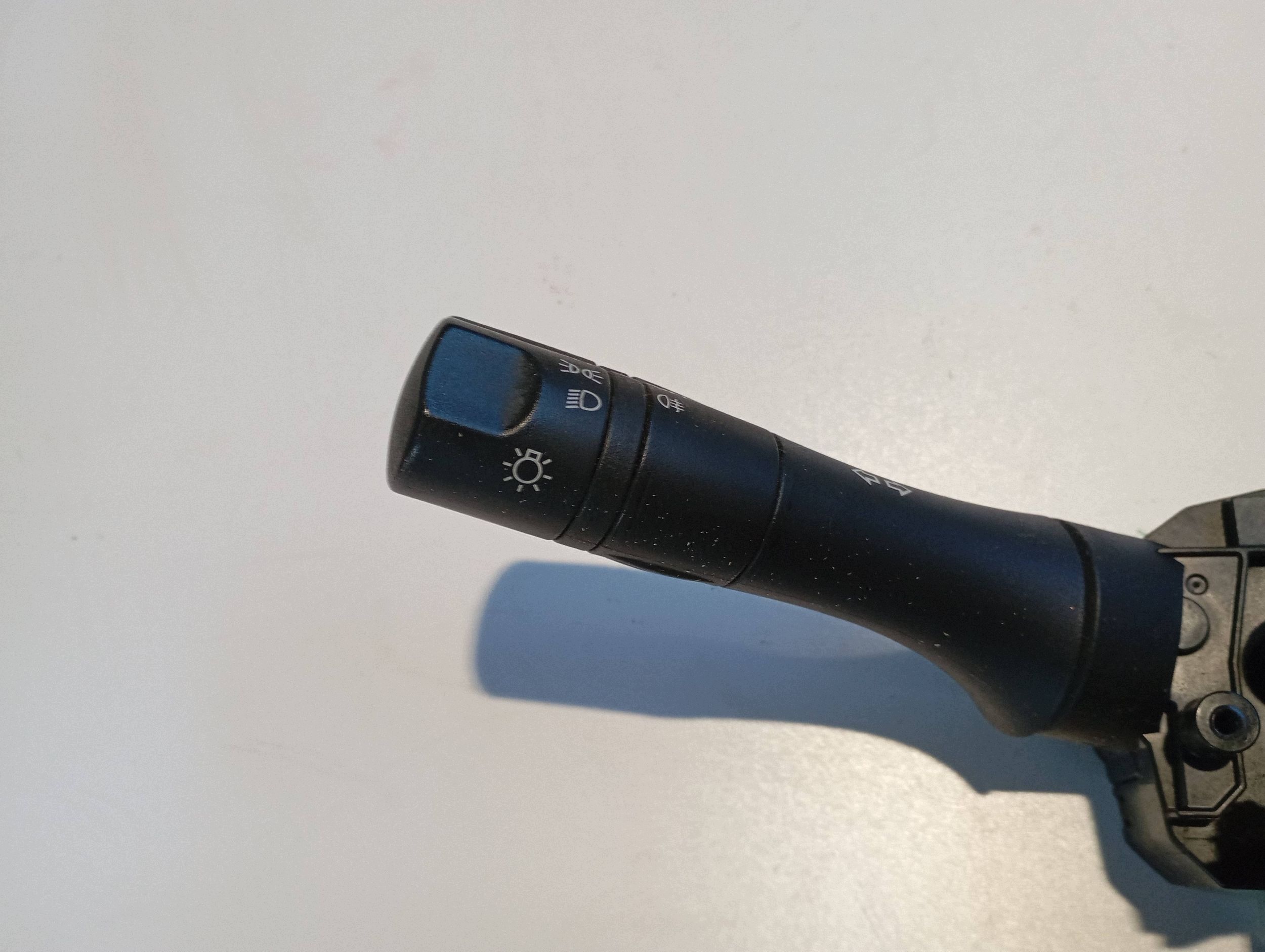 ring below steering wheel, levers NISSAN JUKE and F15