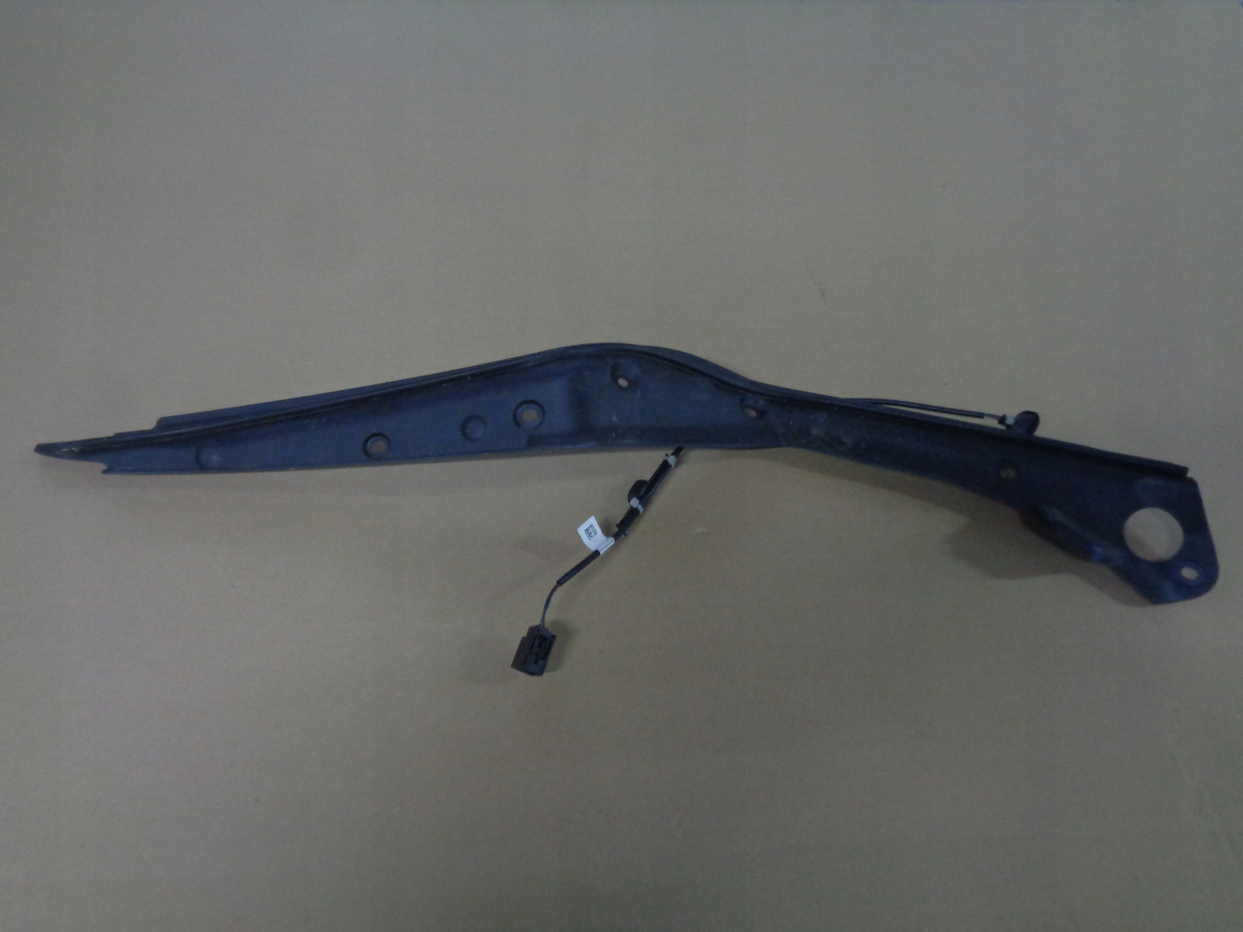 CZUJNIK ZACISKU DRZEWI PRAWY TYL TESLA X