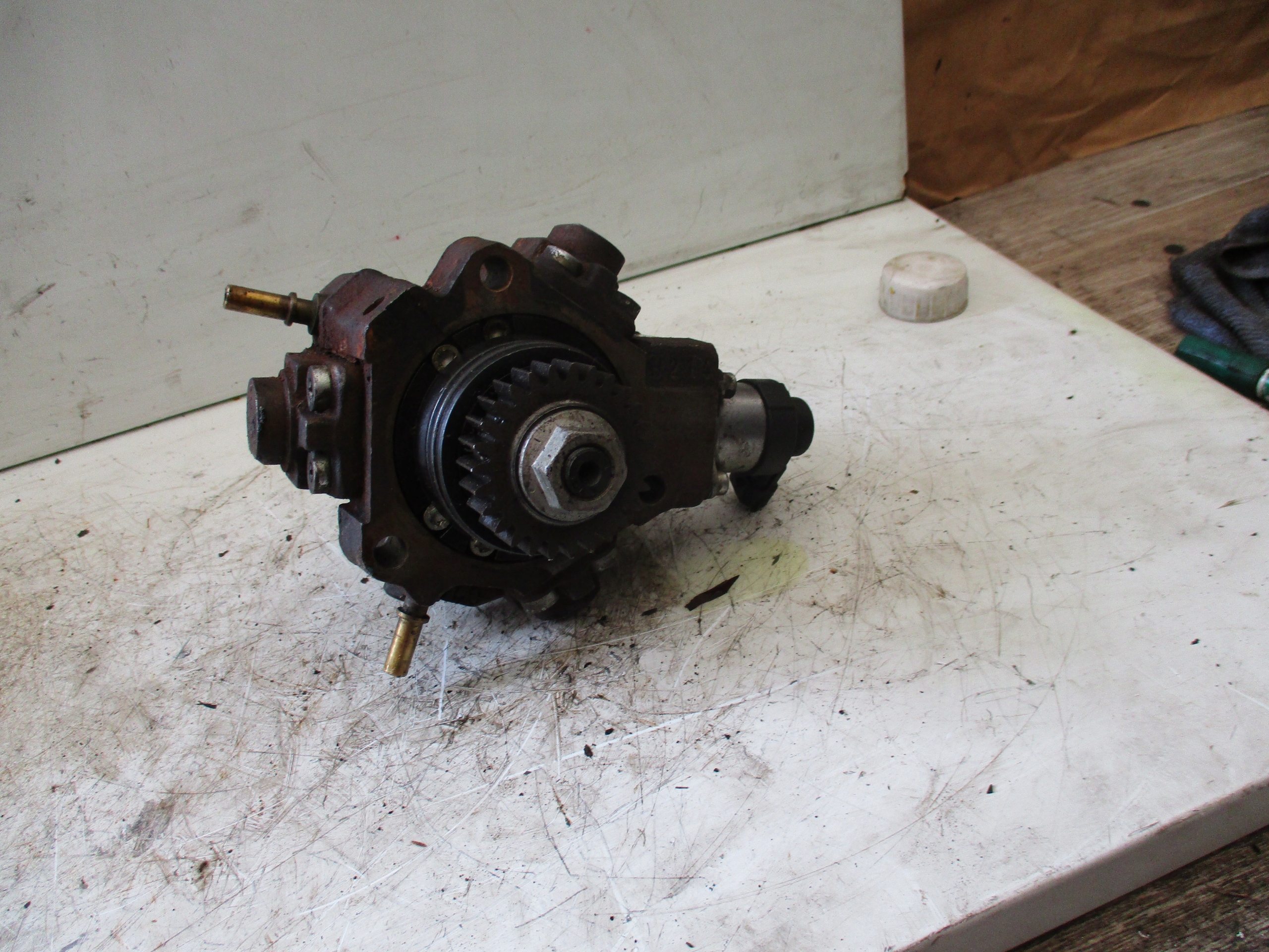 8200690744, - ТОПЛИВНЫЙ НАСОС OPEL VIVARO 2.0 DCI 0445010170