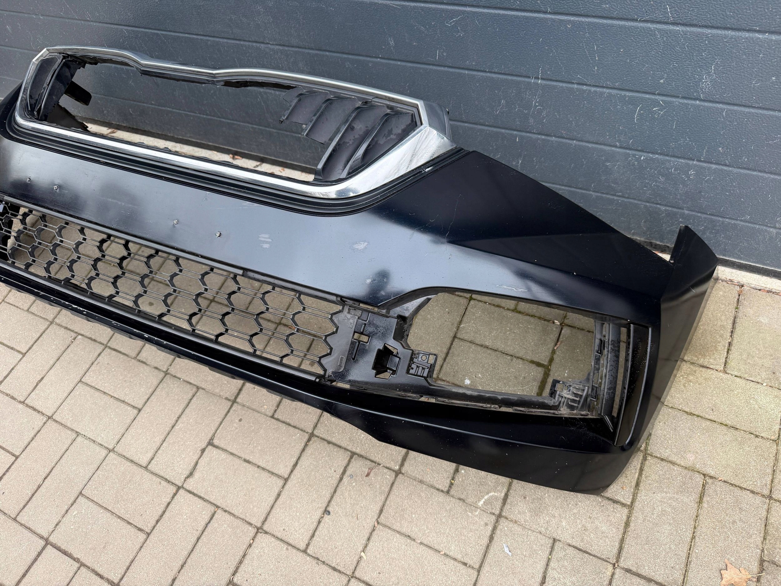 Skoda Skala 657 19- bumper front front without PDC
