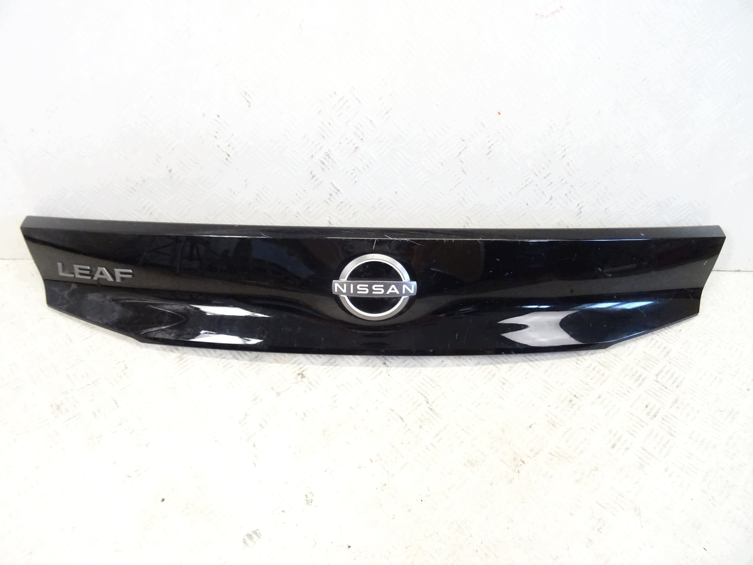 cap bonnet rear part NISSAN LEAF II 90810-5SH0A