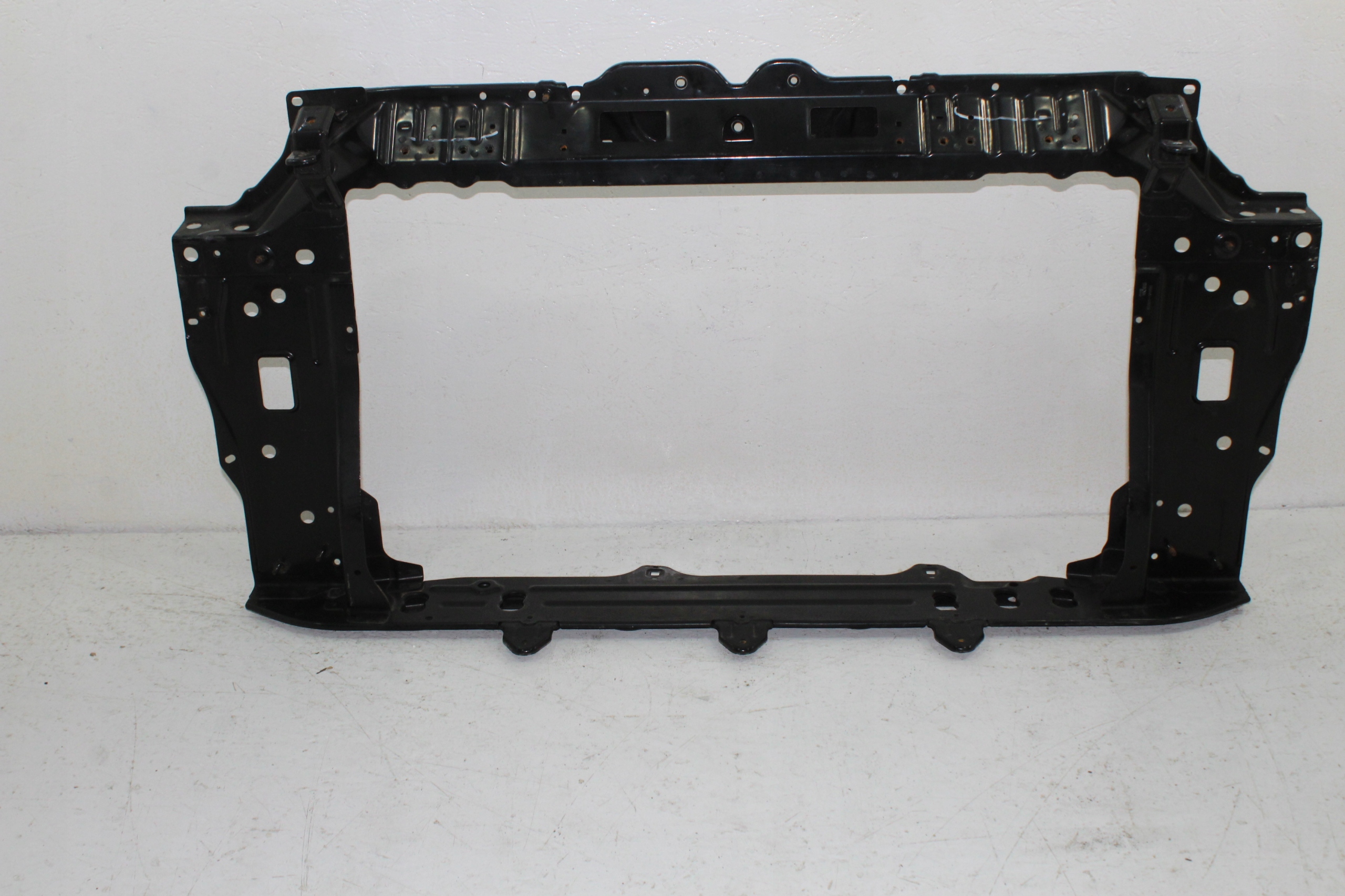 Hyundai ix20 support panel for radiators pillar iron