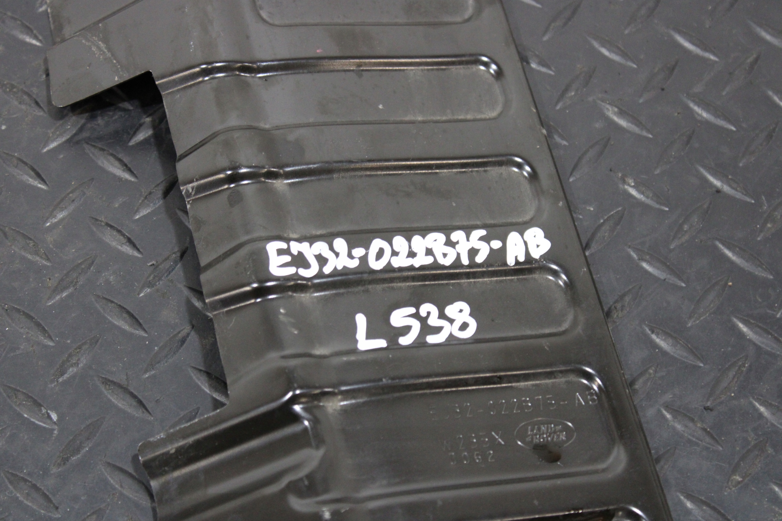 cover metallic LAND ROVER EVOQUE L538 EJ32-022B75-AB