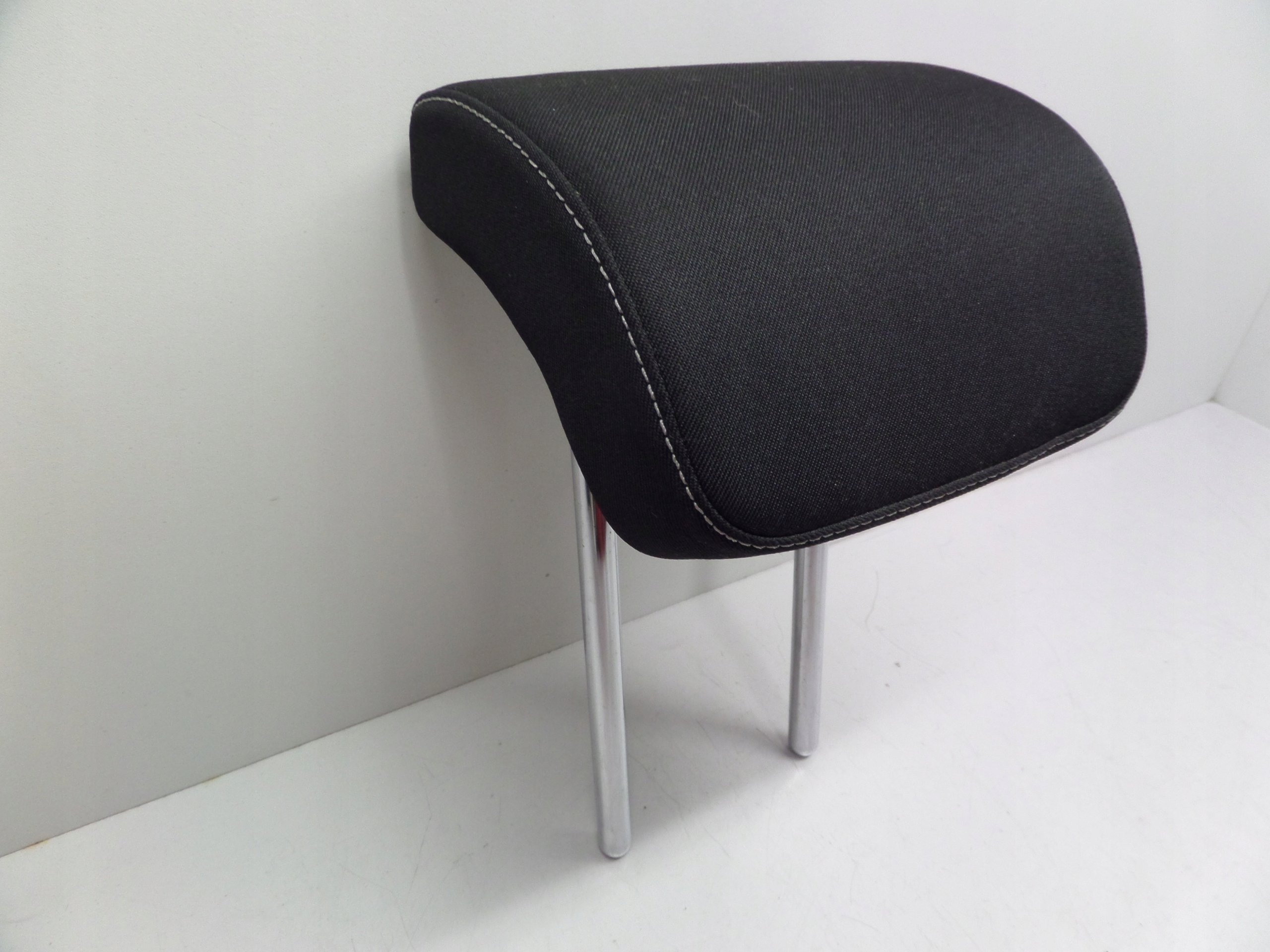 rest rear part KANAPY central small SKODA FABIA III HB 14-21