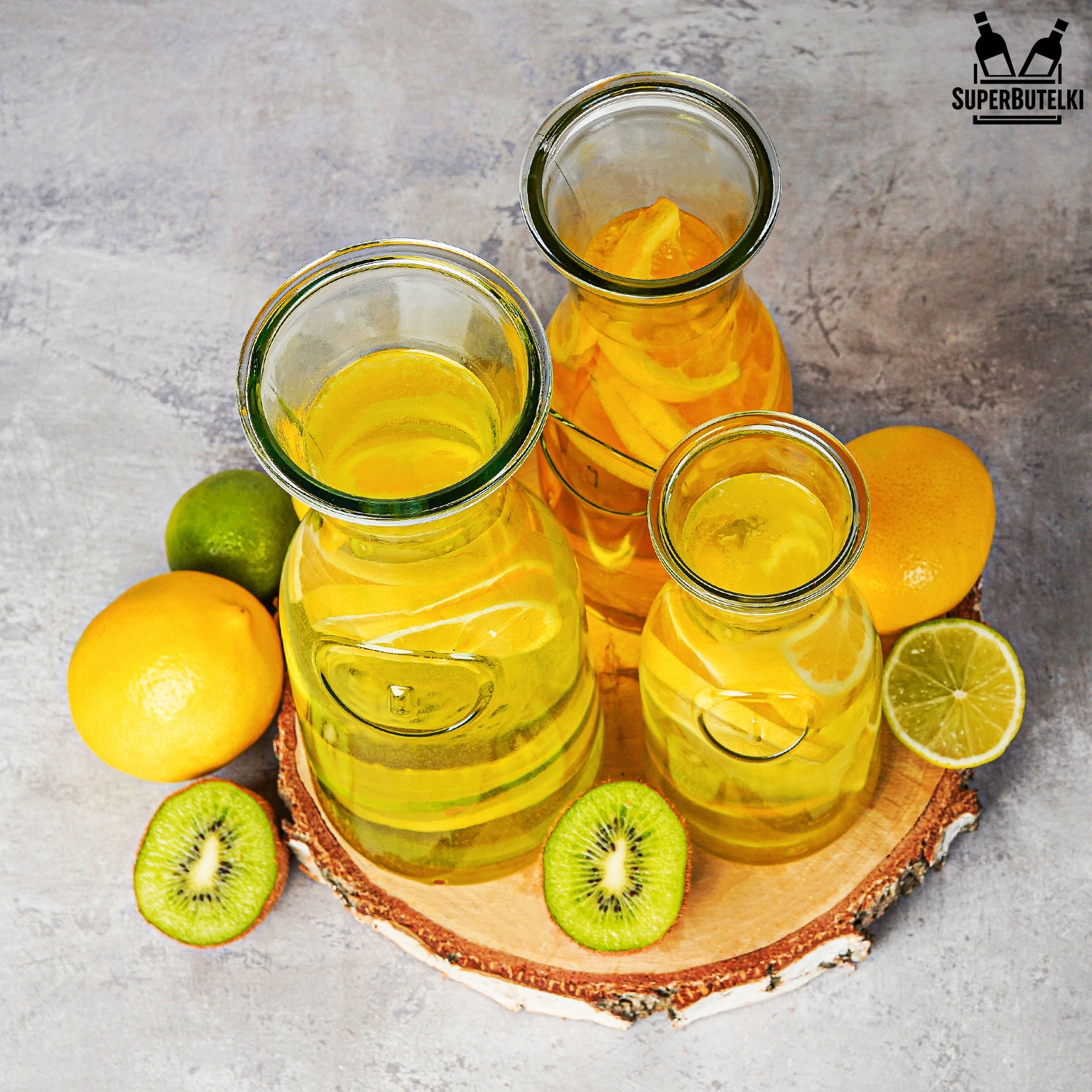 KARAFKA NA WODĘ LEMONIADĘ NAPOJE SOKI WINO NALEWKI DZBANEK SZKLANY 750 ML Kod producenta KARAFKA_750