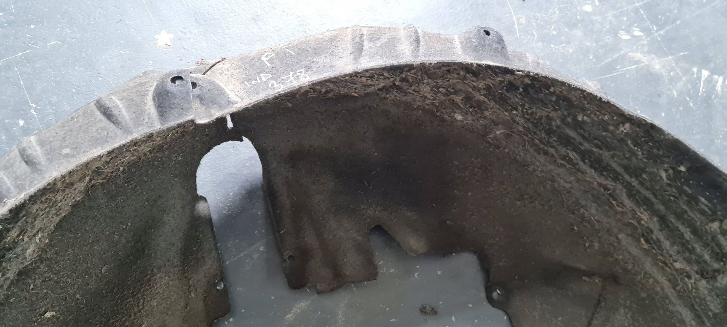 A6 C8 4K mudguard right right rear part rear. MATERIAL ORG 4K0810172E