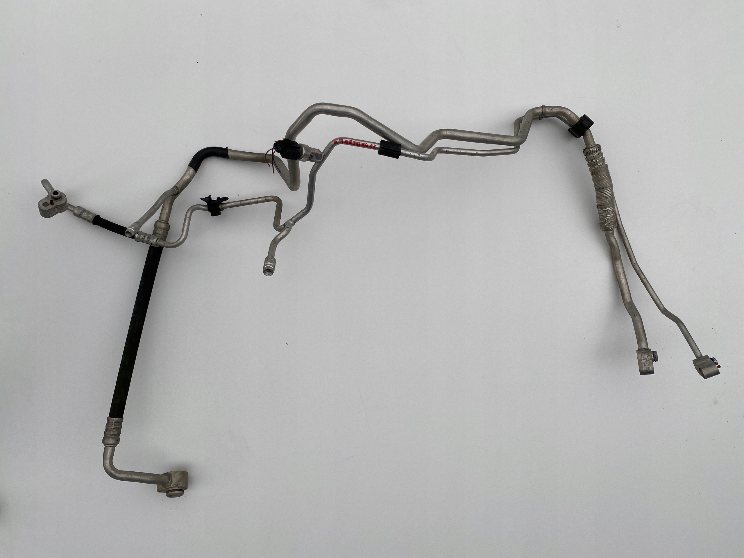 Przewody klimatyzacji rurki Seat Ibiza 6J1820741C