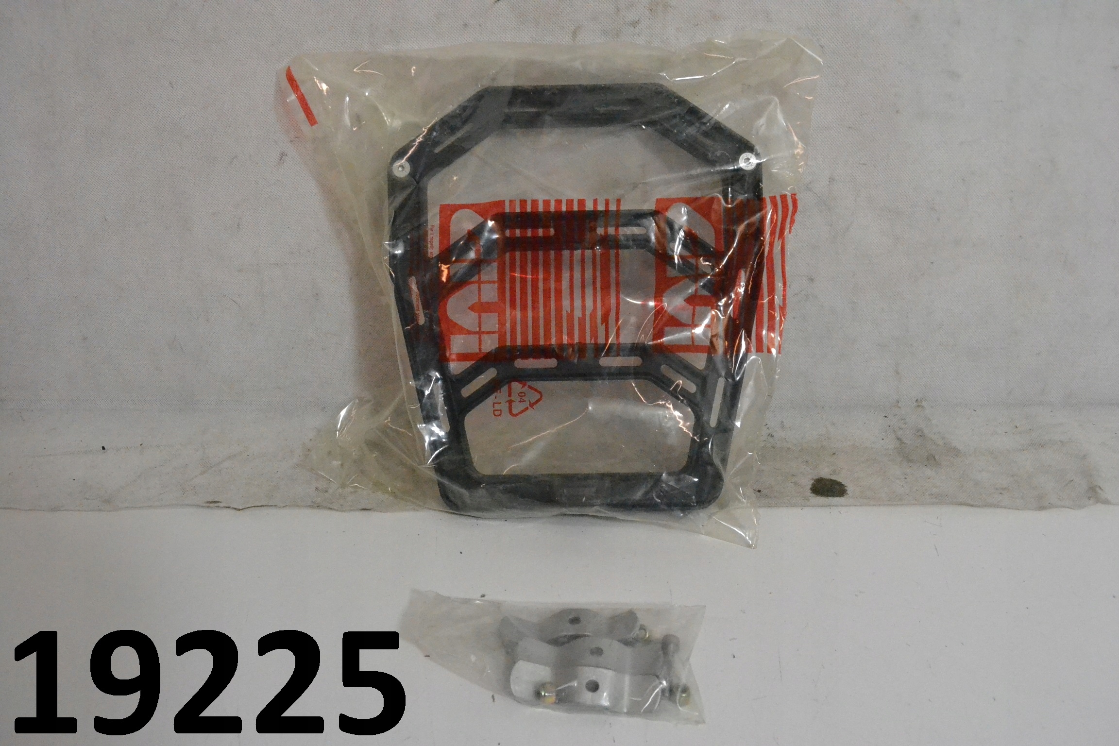 Kufrová doska Givi E121 monokey E28 E34 E38 E36 E45