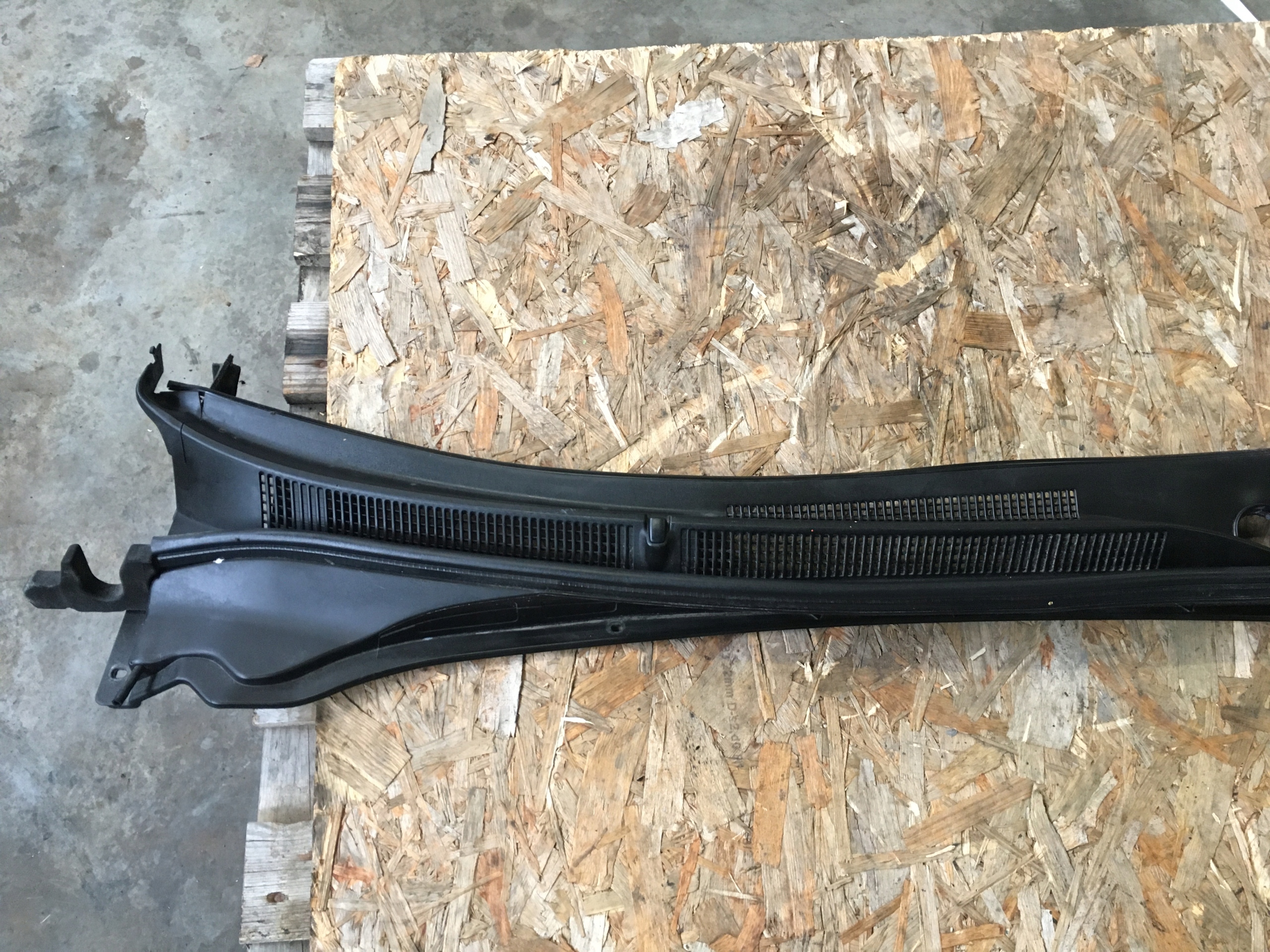 HYUNDAI I40 11- PODSZYBIE PLASTIKOWE EUROPA Numer katalogowy części 86151-3Z000 HYUNDAI I40 11- PODSZYBIE PLASTIKOWE EUROPA