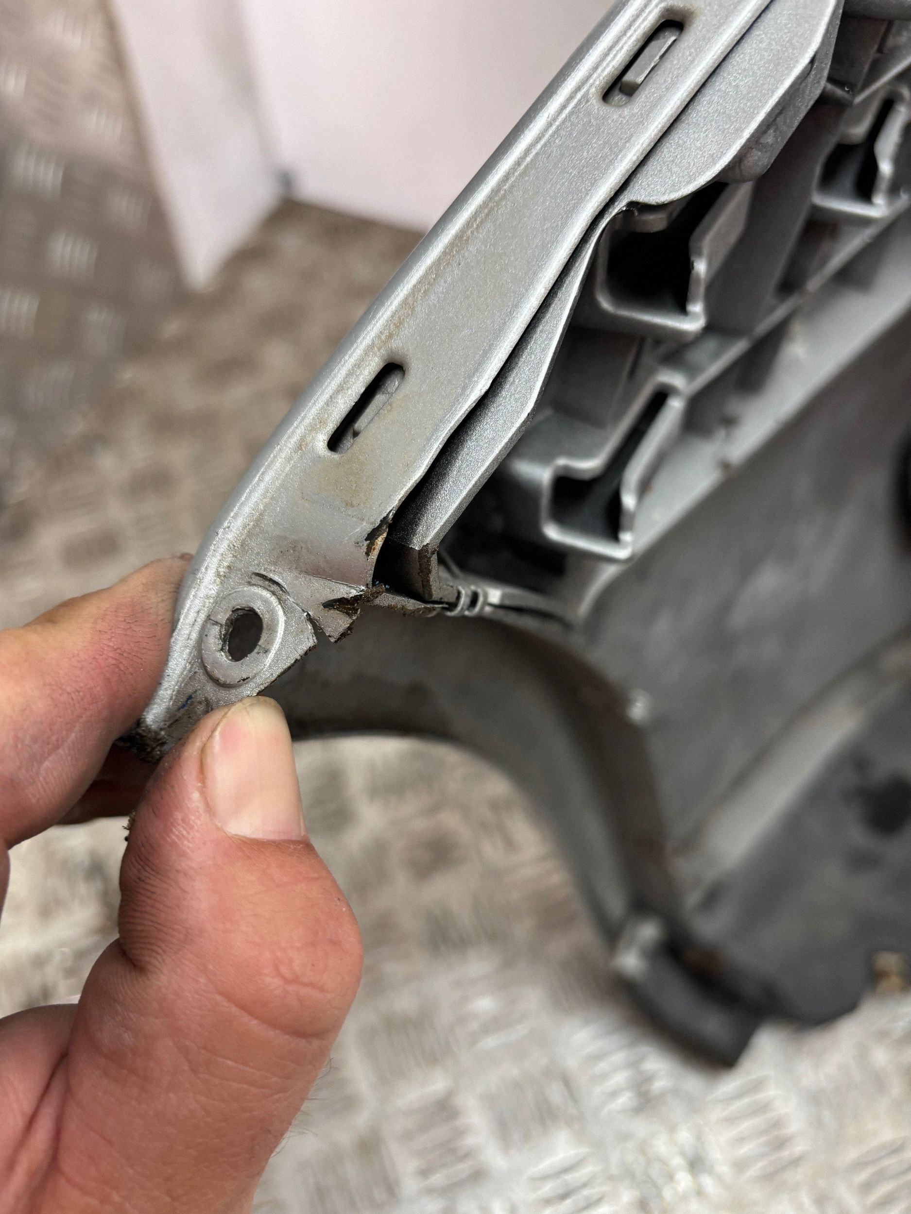 nárazník předek přední VW POLO LIFT 05