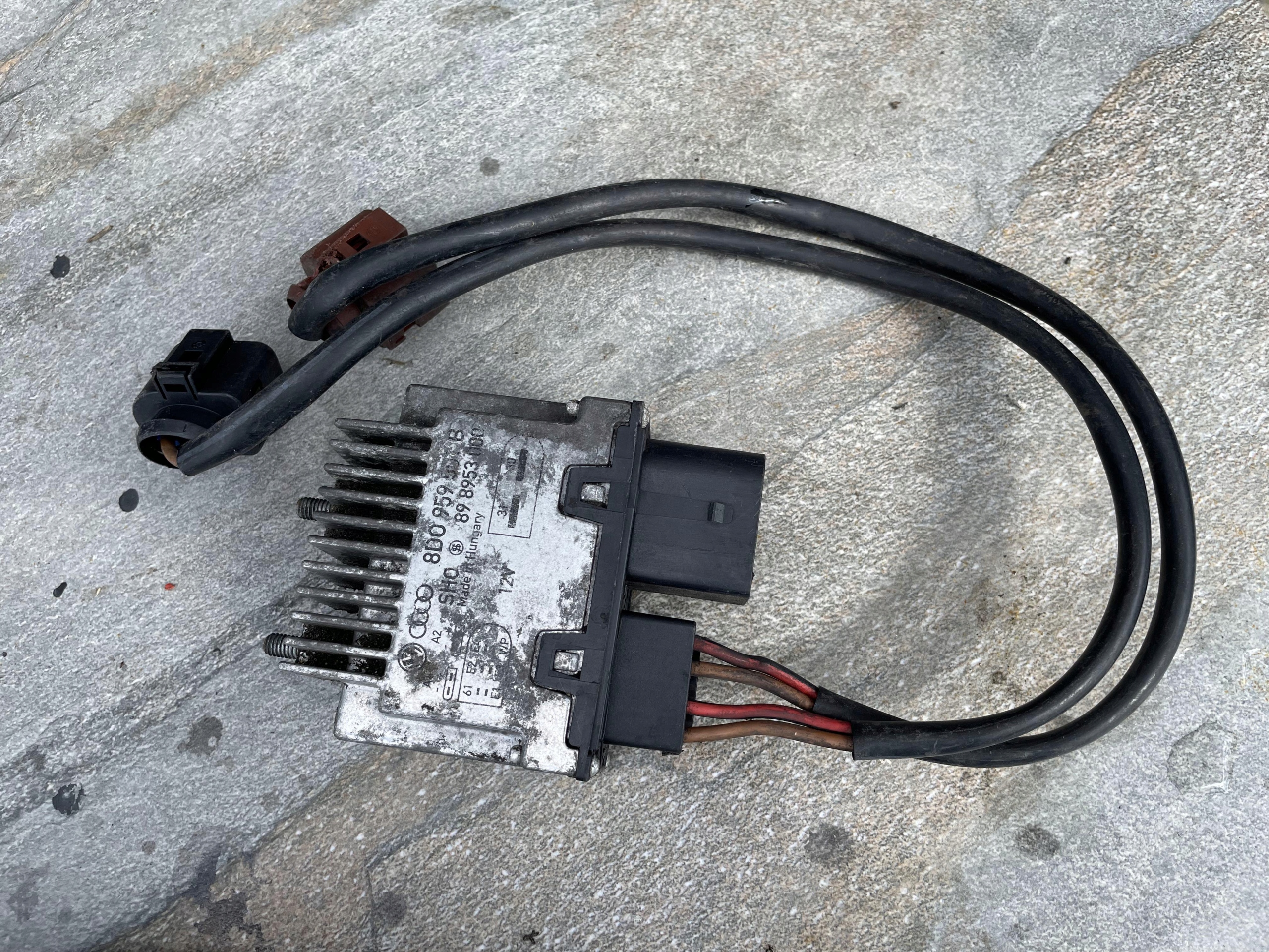 MODUŁ WENTYLATORÓW AUDI S6 C5 4.2 V8 4B3