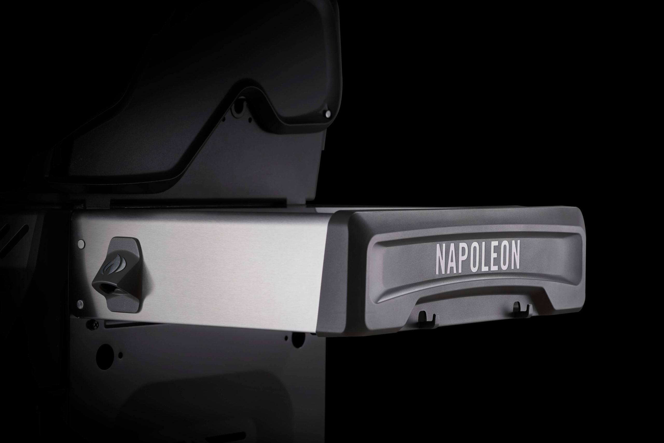 NAPOLEON Grill Gazowy ROGUE SE 425 SIB Sizzle Zone GRATIS Kod producenta RSE425RSIBPL-1-PL-A