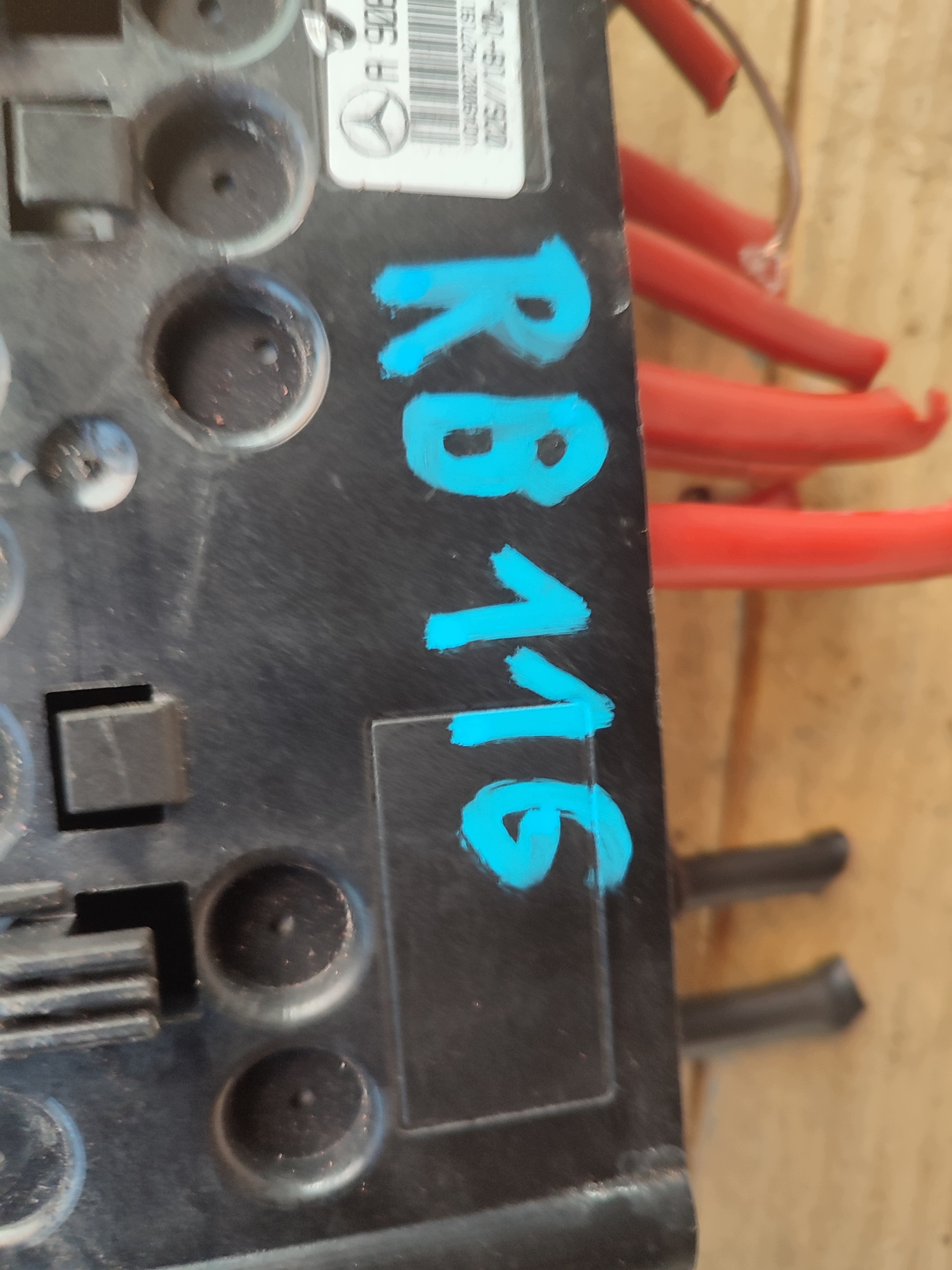 fuse box SPRINTER II W906 2.2 CDI LIFT VAN A9065400350