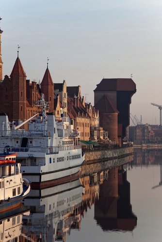 

Fototapeta flizelina na wymiar Gdańsk Brzeg rzeki