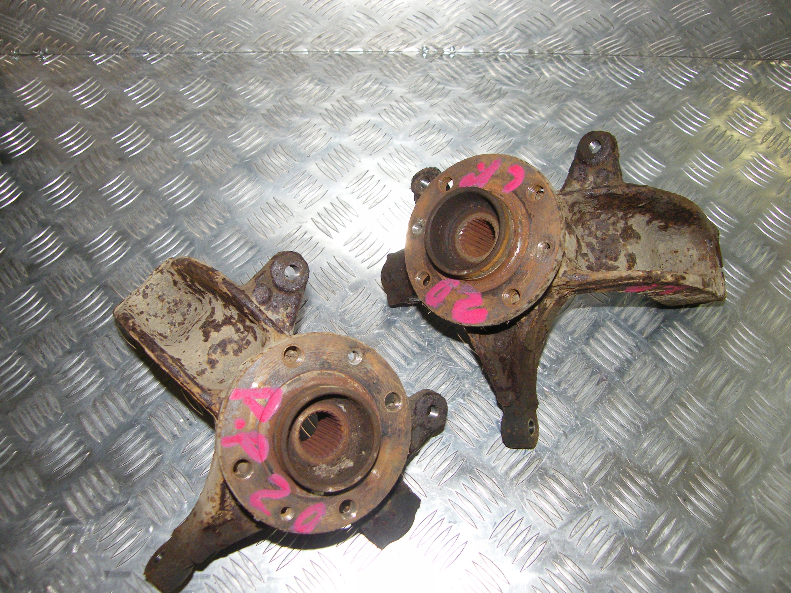 СТУПИЦА ЛЕВАЯ ПРАВАЯ ПЕРЕДНЯЯ MEGANE SCENIC II 1,6 16V