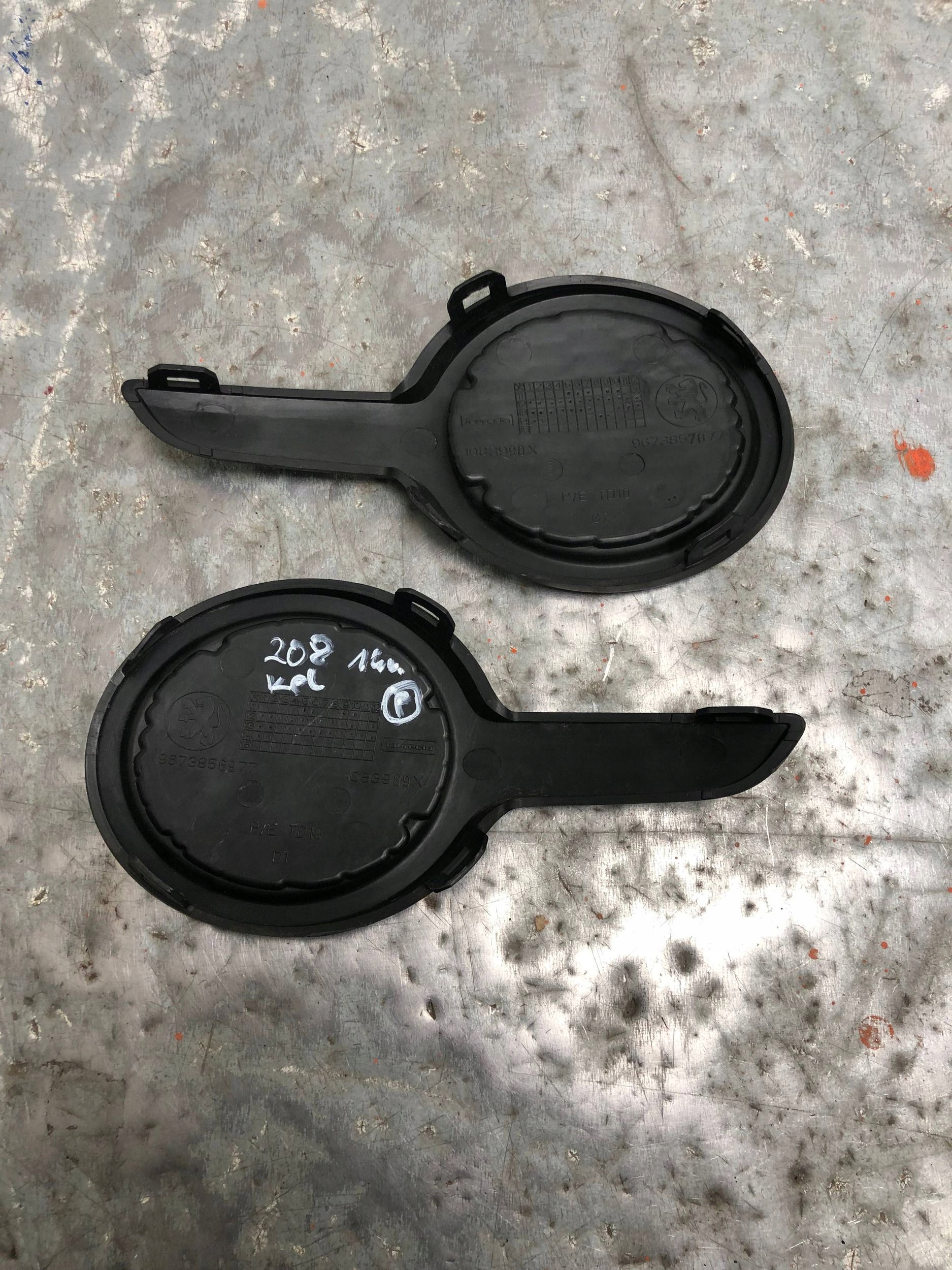 spoiler fog lights left right front PEUGEOT 208