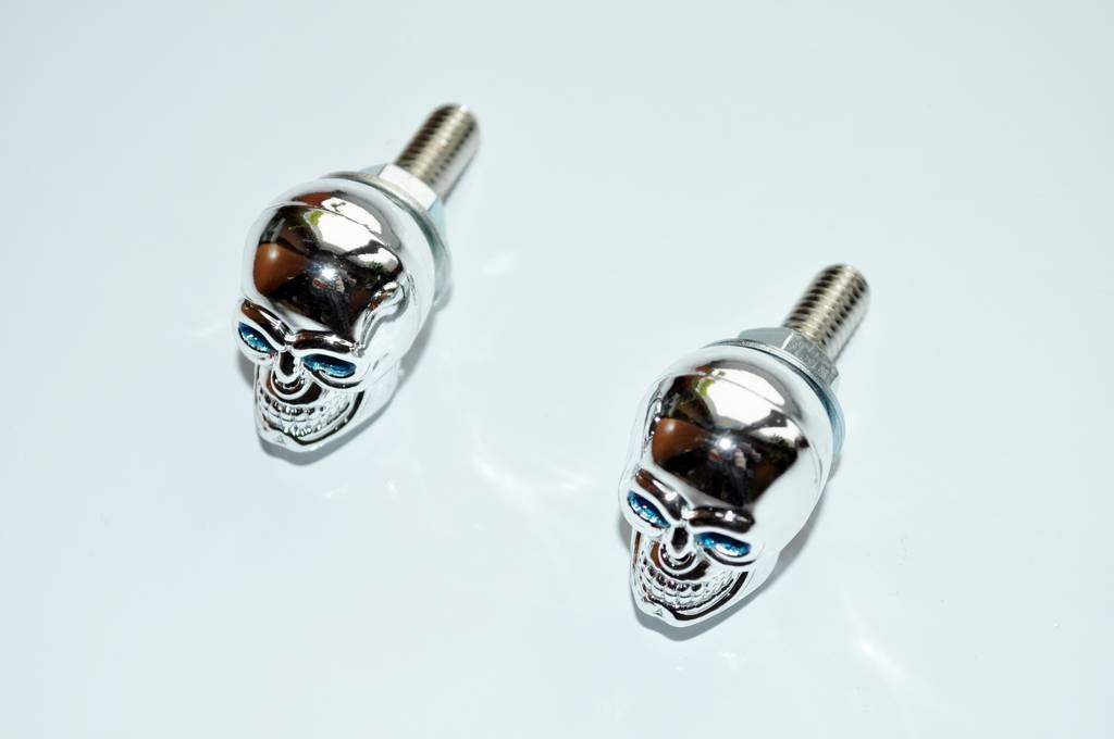 SRUBY TABLICY REJESTRACYJNEJ CHROM CZACHA