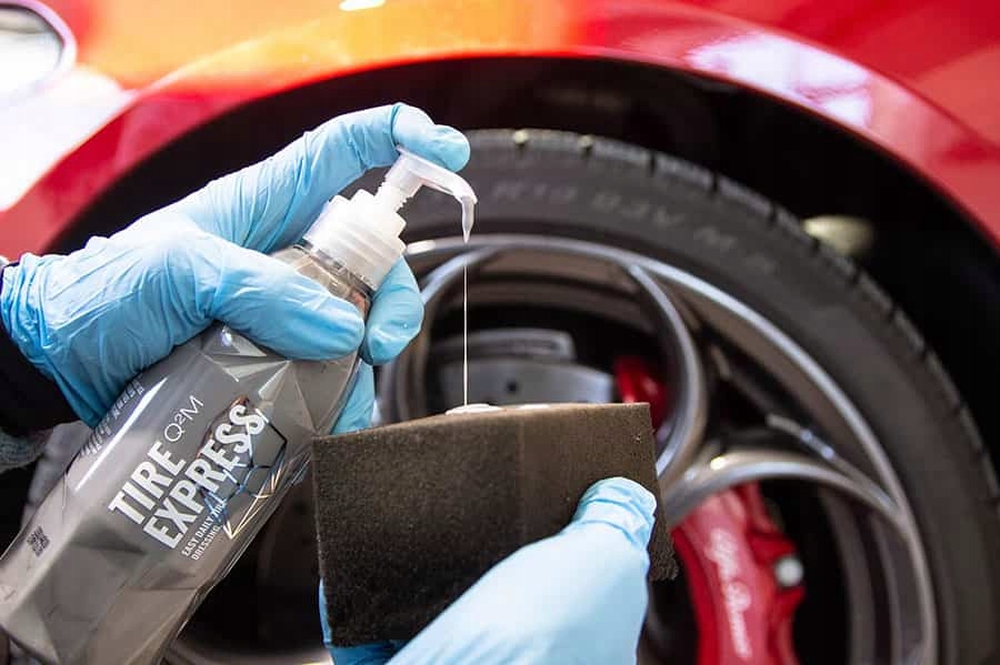 Gyeon Q2 Tire Express 1L dressing do opon satyna Producent Gyeon