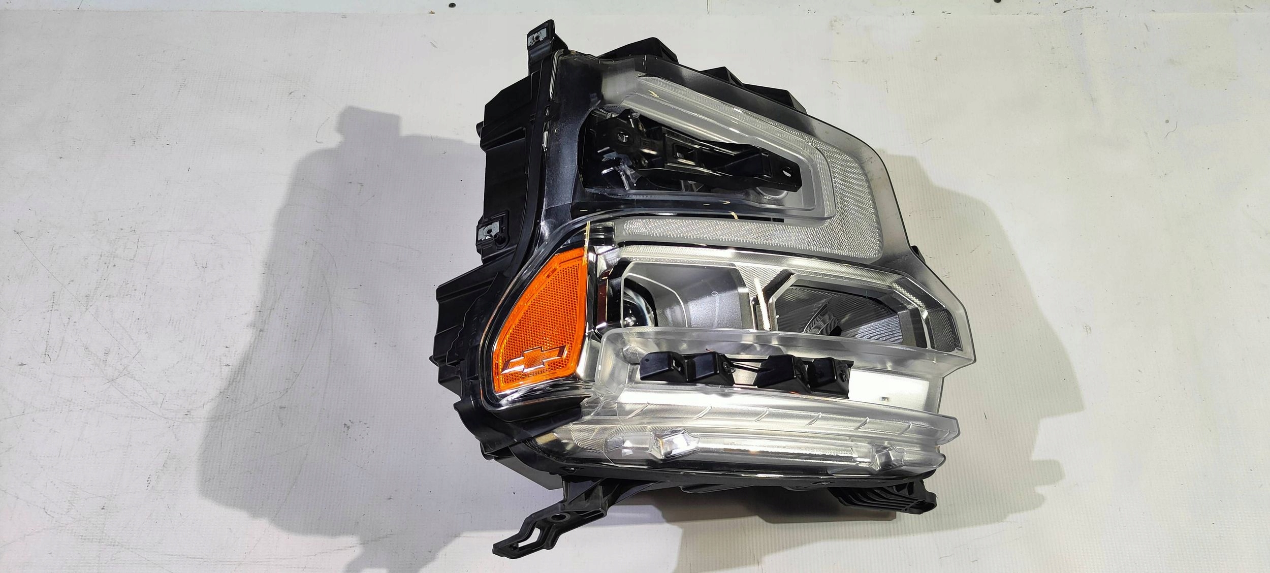light front front left original Chevrolet Silverado 2022