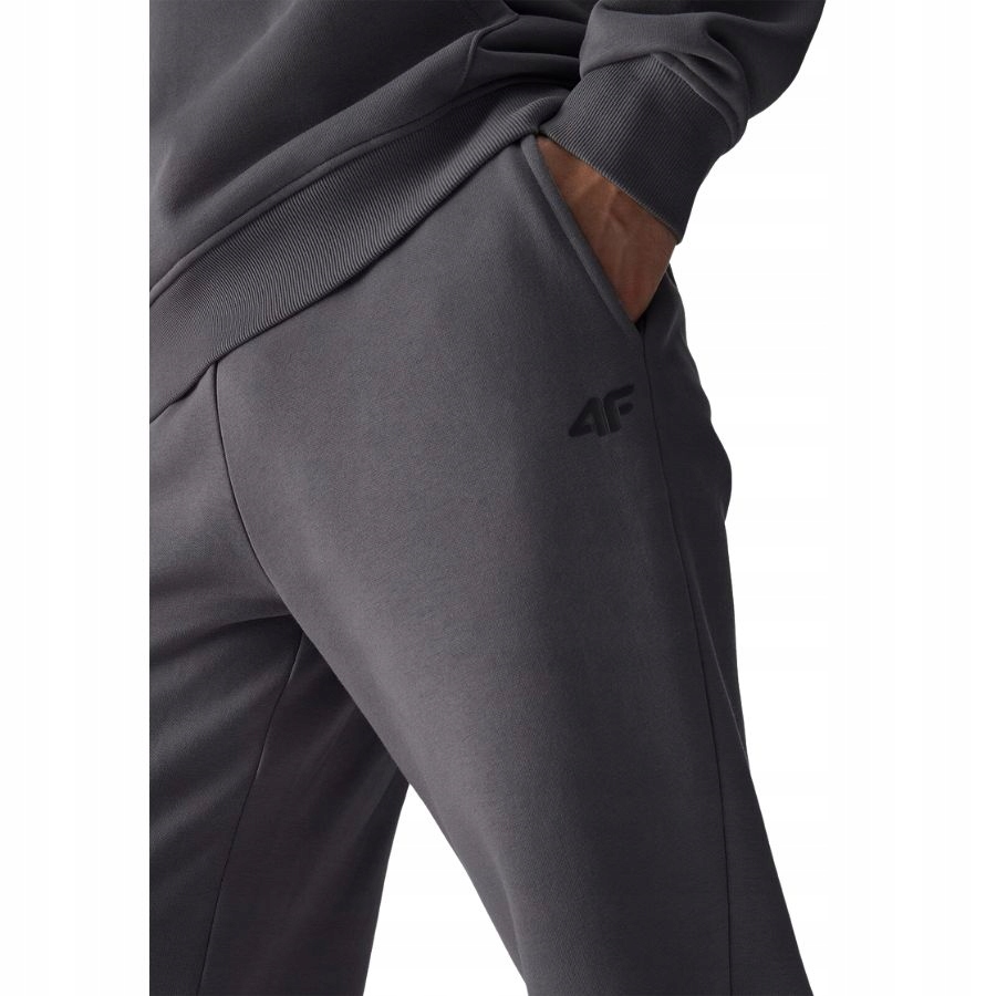 SPODNIE MĘSKIE 4F DRESOWE SPORTOWE JOGGERY DRESY NA CO DZIEŃ Rozmiar L