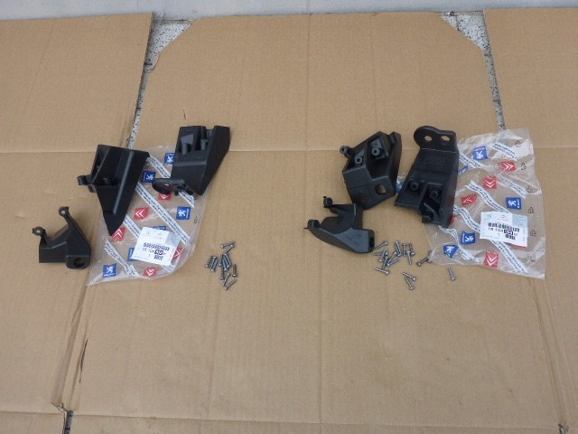 1610496080, 1610495980 - Комплект для ремонту лампи CITROEN C4 PICASSO 2013-