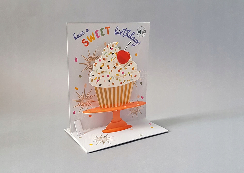 GRAJACA KARTKA na URODZINY TORCIK 18 30 40 50 60 Szerokość produktu 13 cm