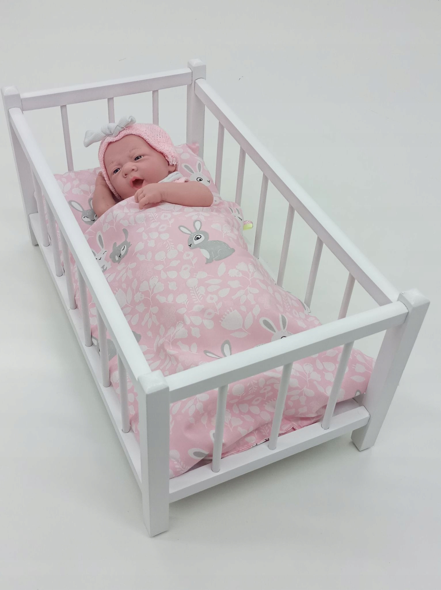 LALKA BOBAS 35cm MÓWI, ŚPIEWA +smoczek Materiał papier plastik