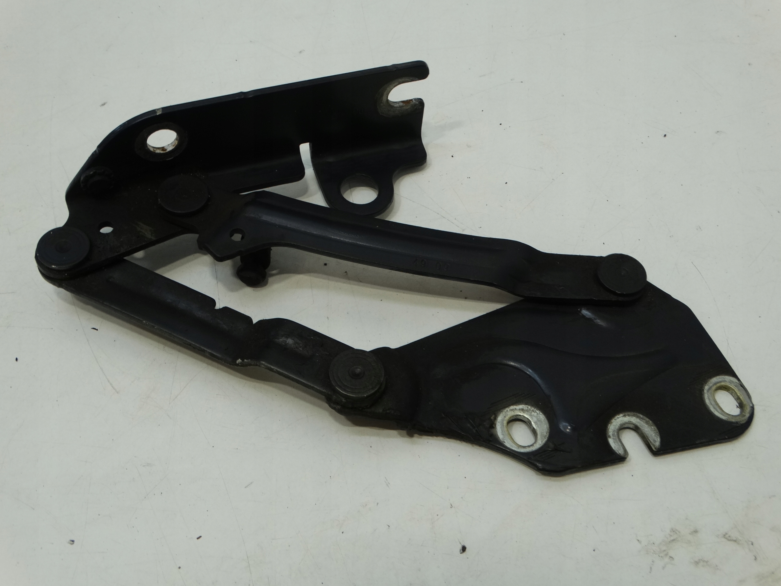 hinge bonnets left front VOLKSWAGEN GOLF V VI plus 5M0823301