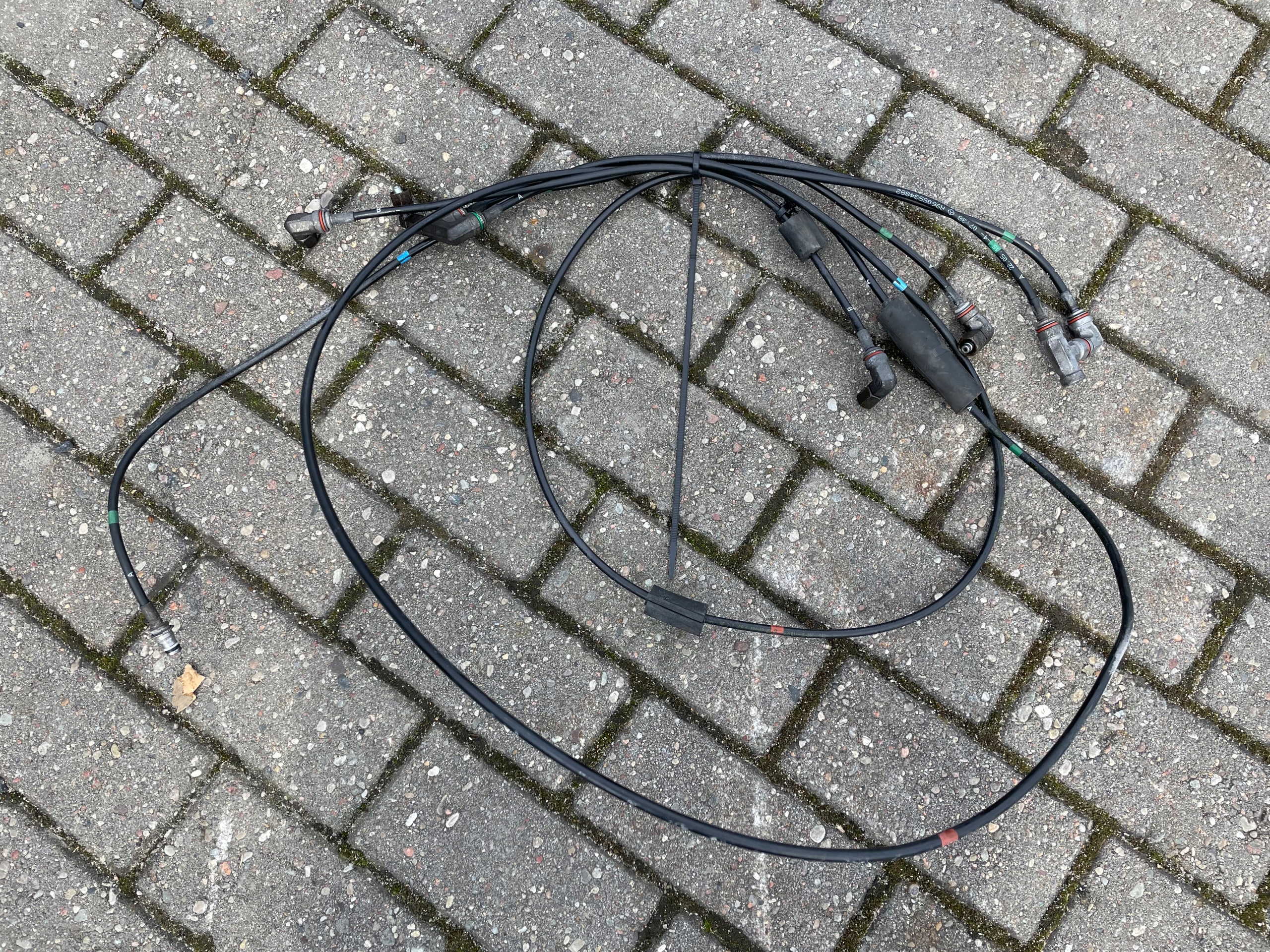 9605534882 - Кабель насоса подъемного насоса кабины Actros MP4