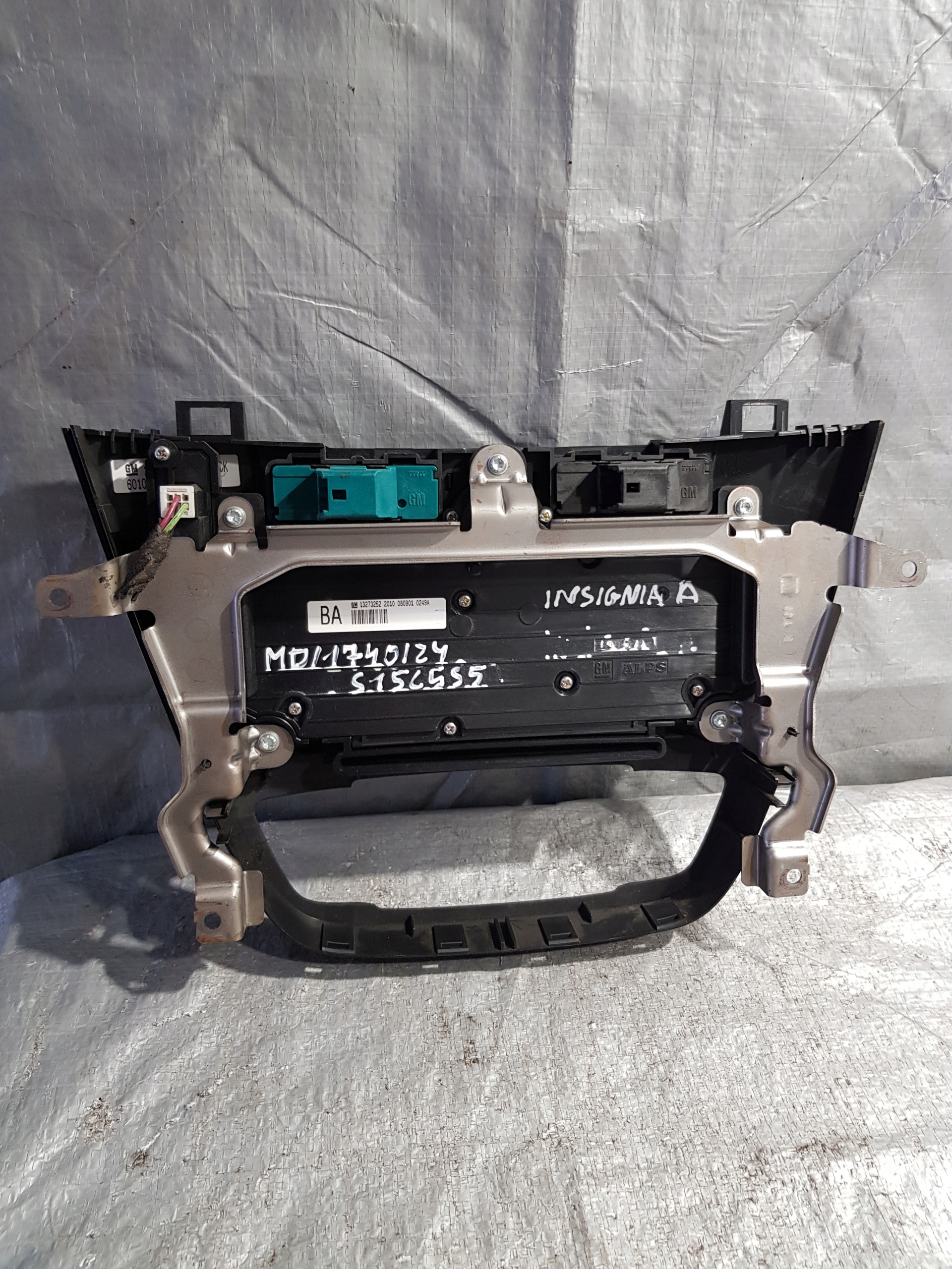 Panel radia klimatizaci Opel INSIGNIA A OE 13273252