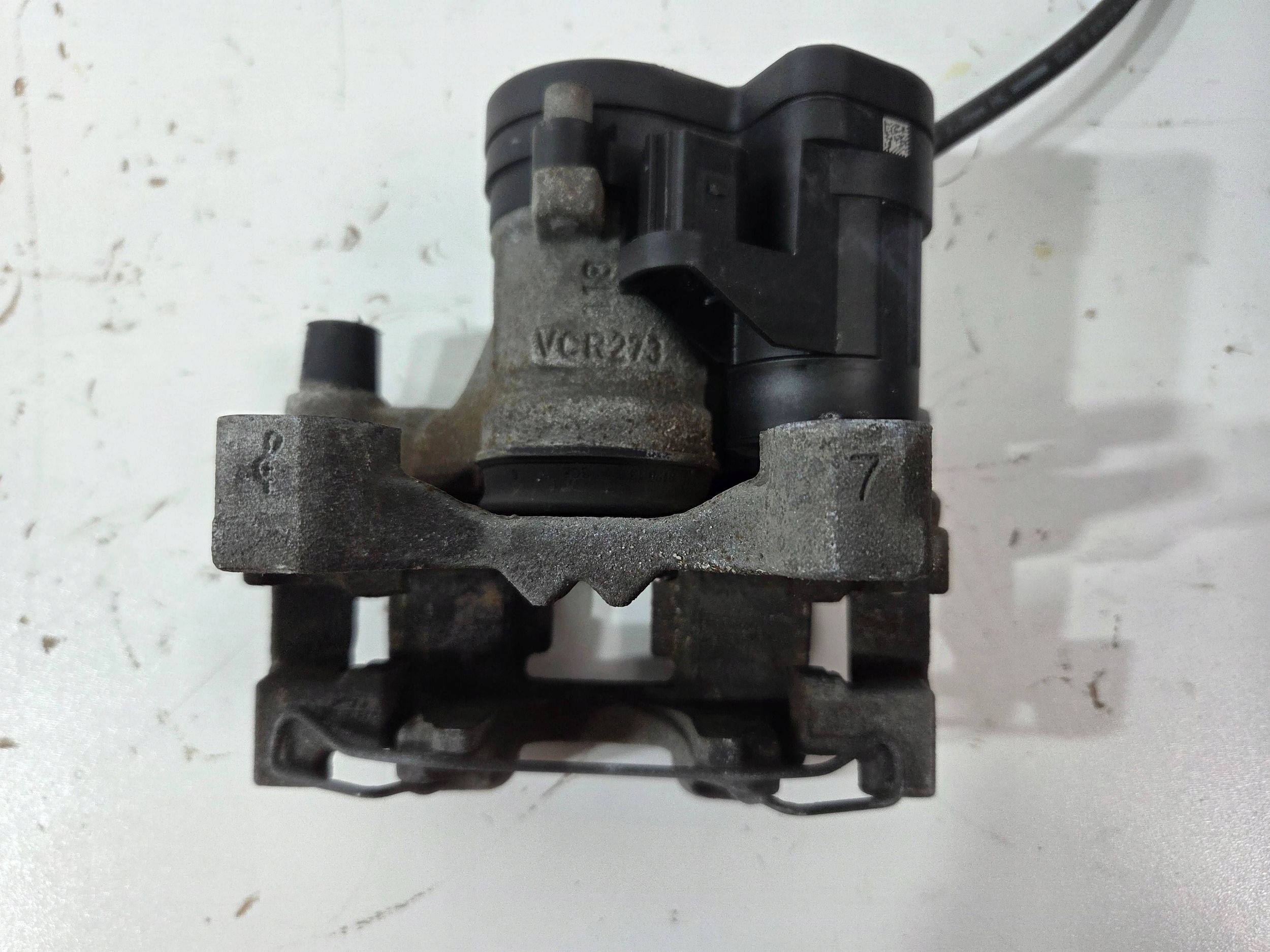Volkswagen Arteon Passat B8 caliper brake rear right 3Q0615406 (B679)