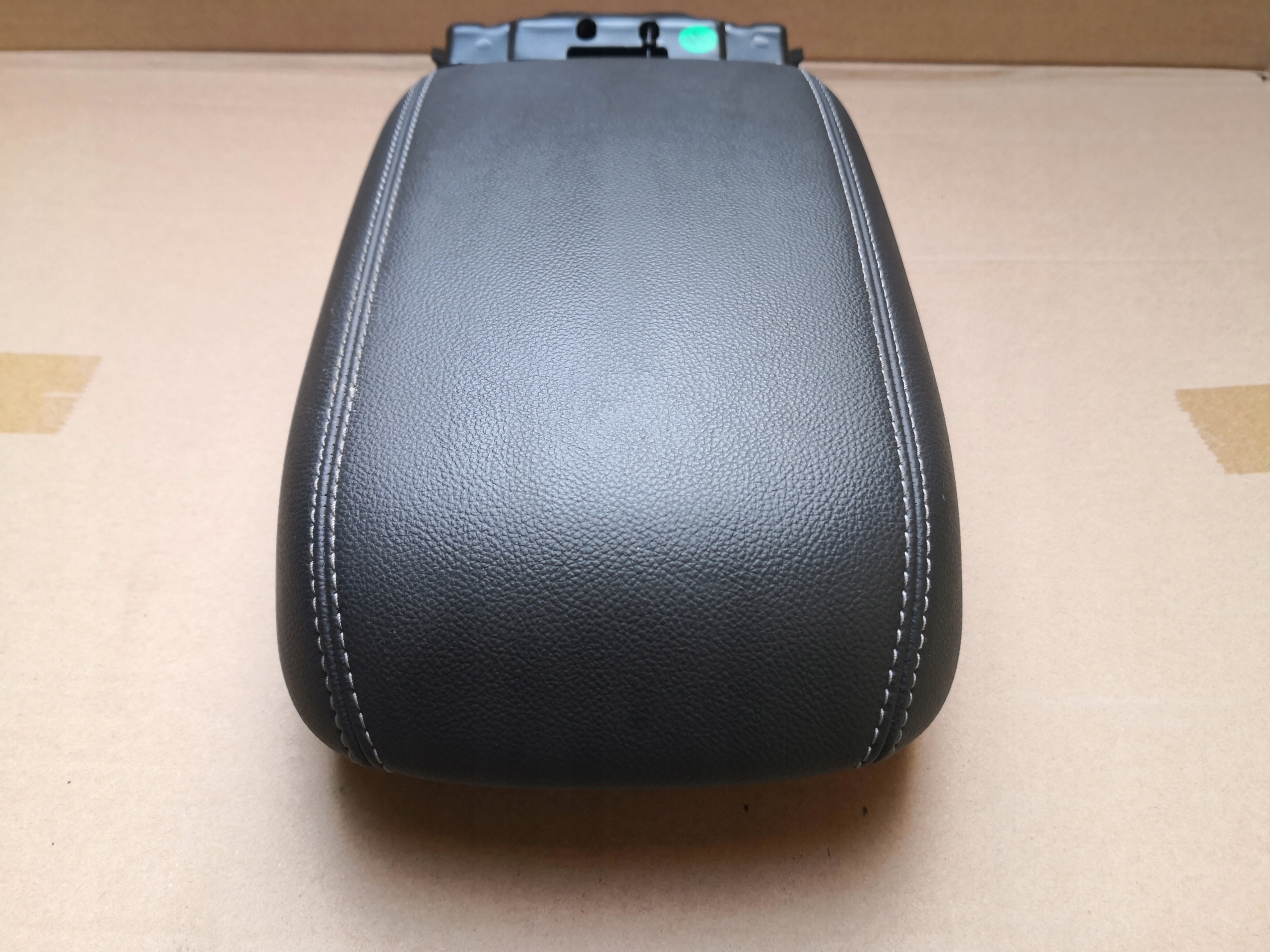 armrest leather FORD KUGA MK2 LIFT