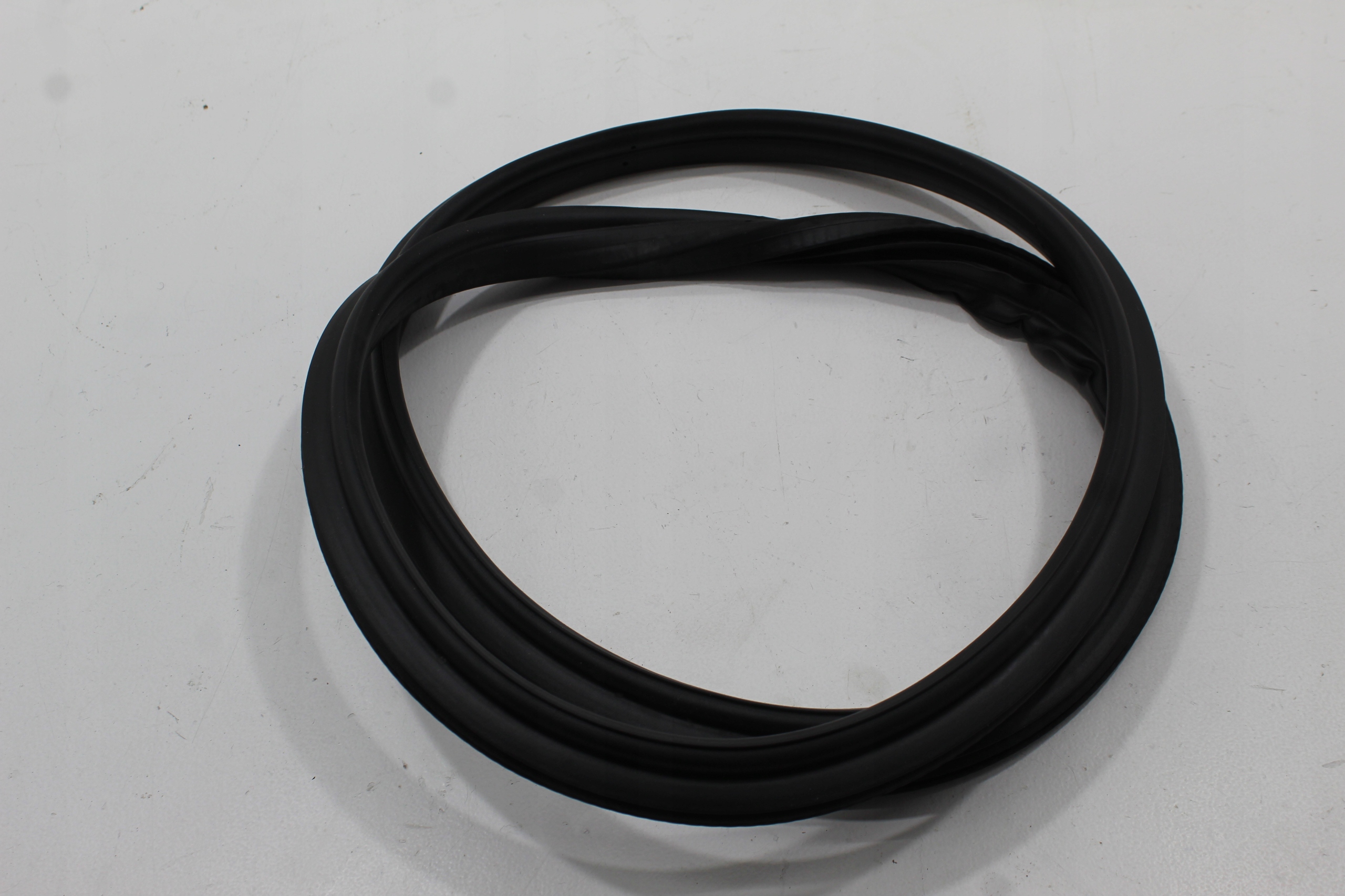 PORSCHE 911 991 TARGA LIFT USZCZELKA MASKI WANNY 99151161103