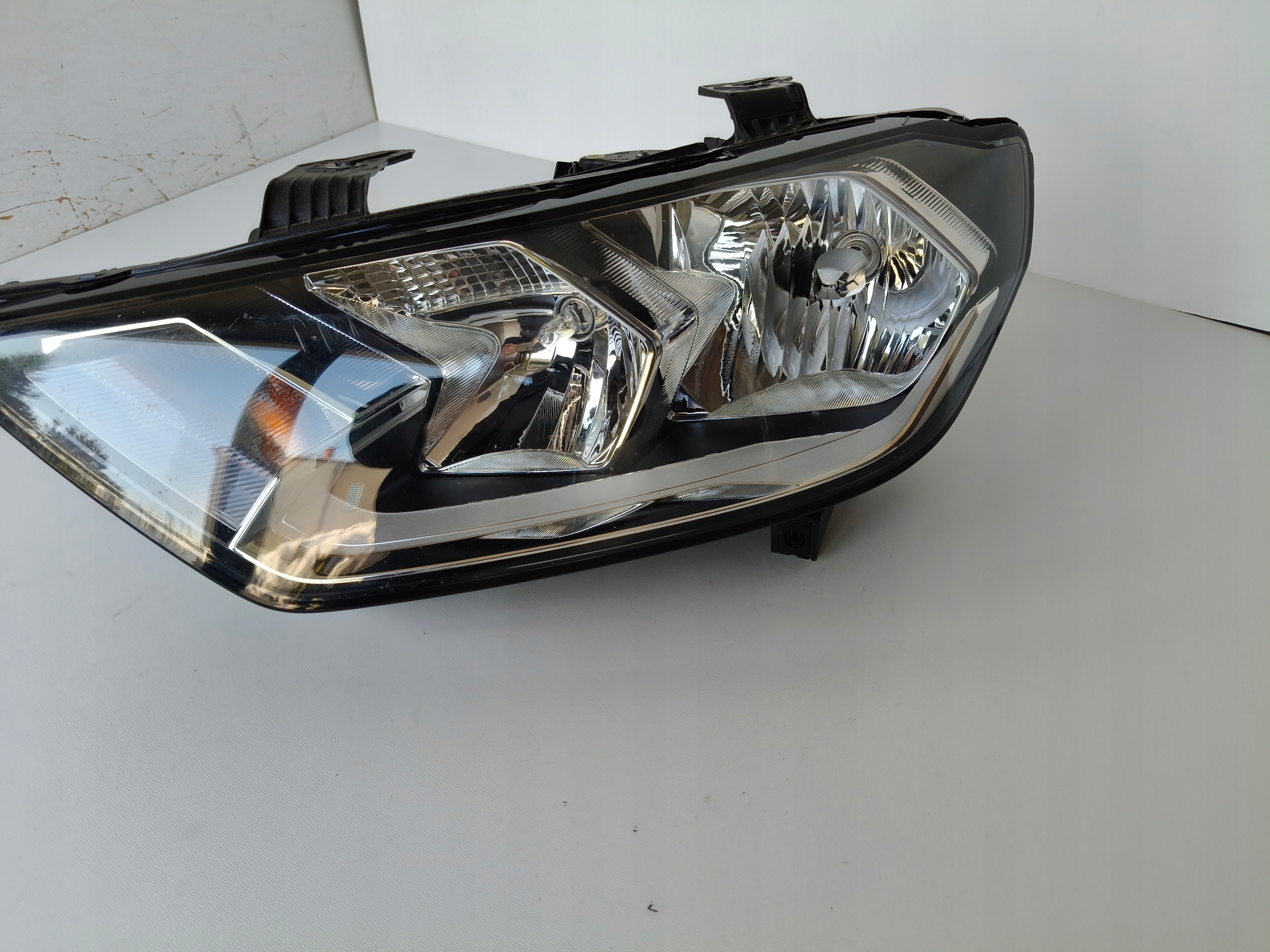 Feux phare Gauche REFLEKTOR AUDI A1 II 82A 18