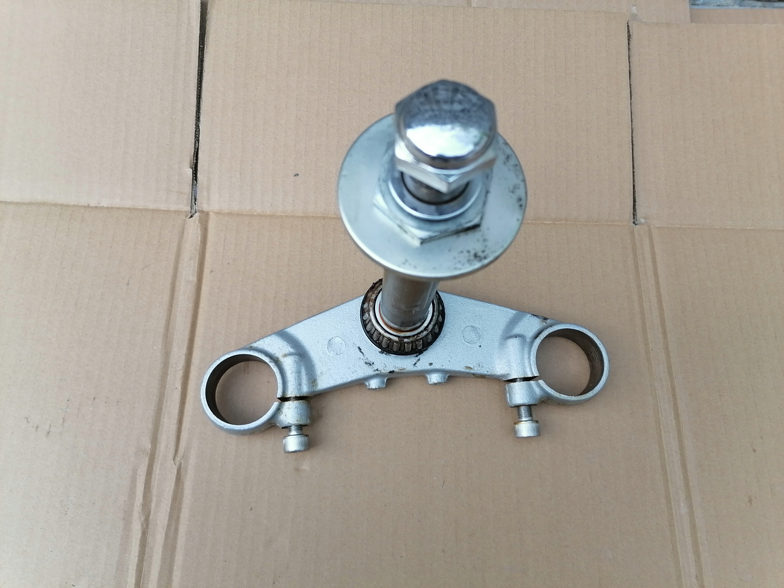 TRIUMPH SPRINT ST 955 нижняя полка прямая