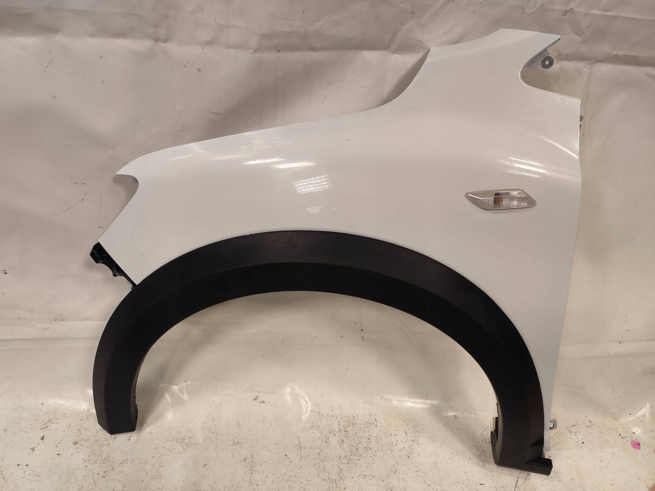 DACIA SANDERO III STEPWAY fender front left complete DEMONTAZ