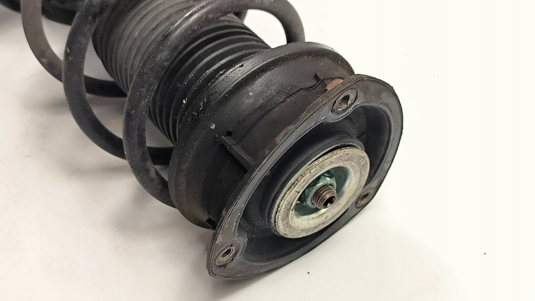 shock absorber left front C2516S SKODA SUPERB III