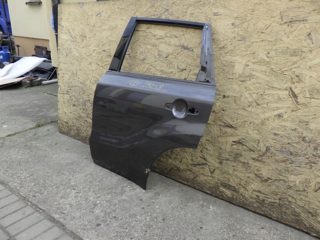 SUZUKI VITARA III 3 15- door left rear.