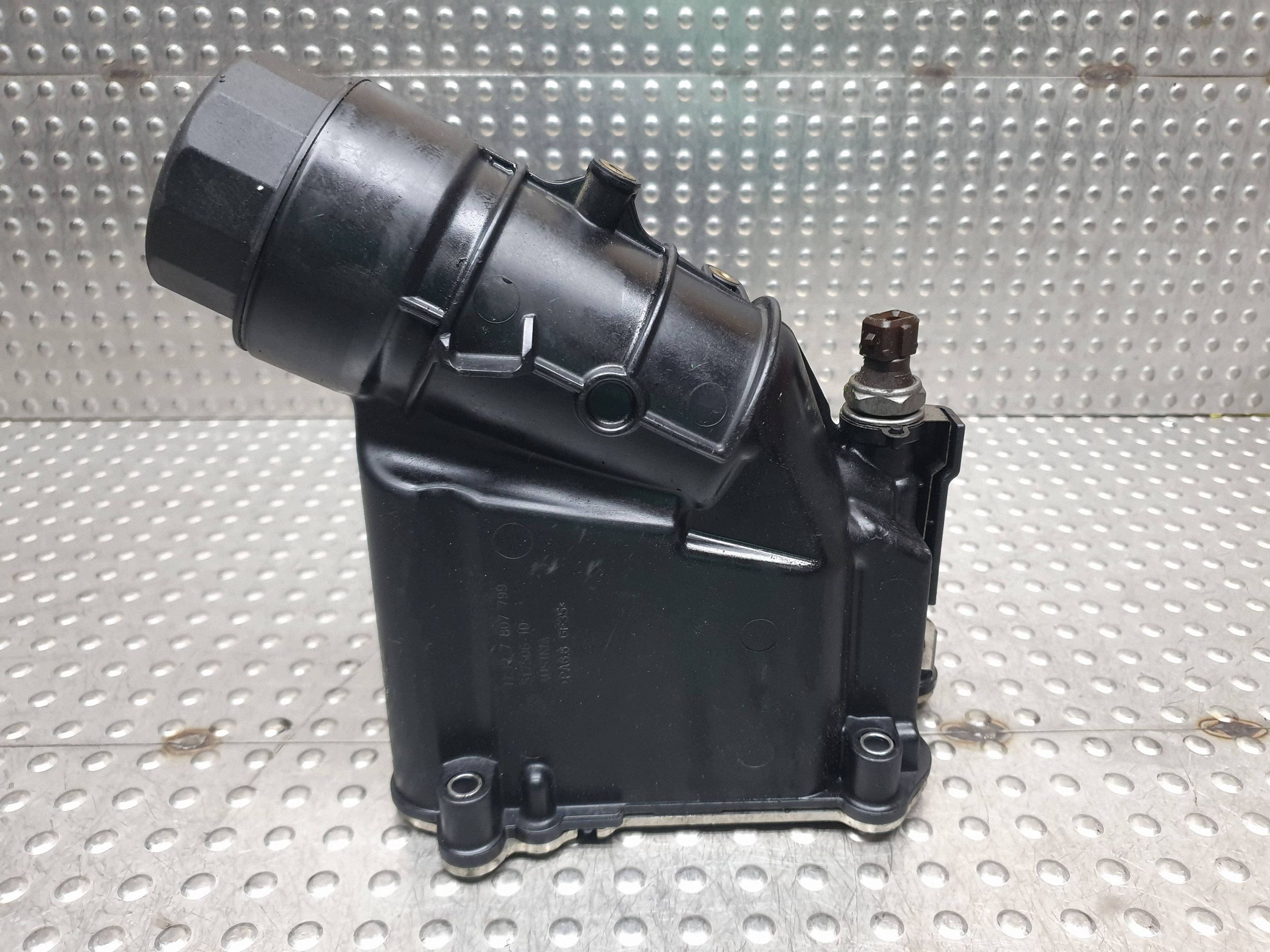 oil filter holder 7807799 BMW E90 E83 E87 E91 E60 E88 E92 E93 2.0D N47
