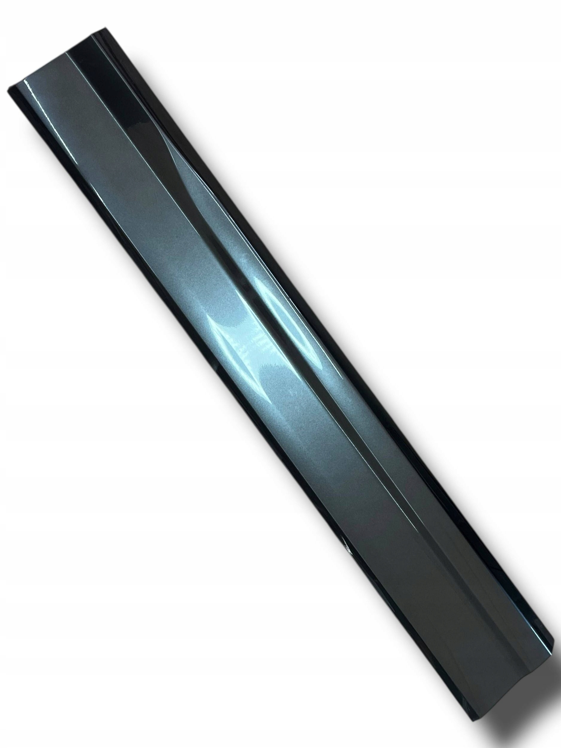 moulding lower door front Audi Q2 81A853960B !J