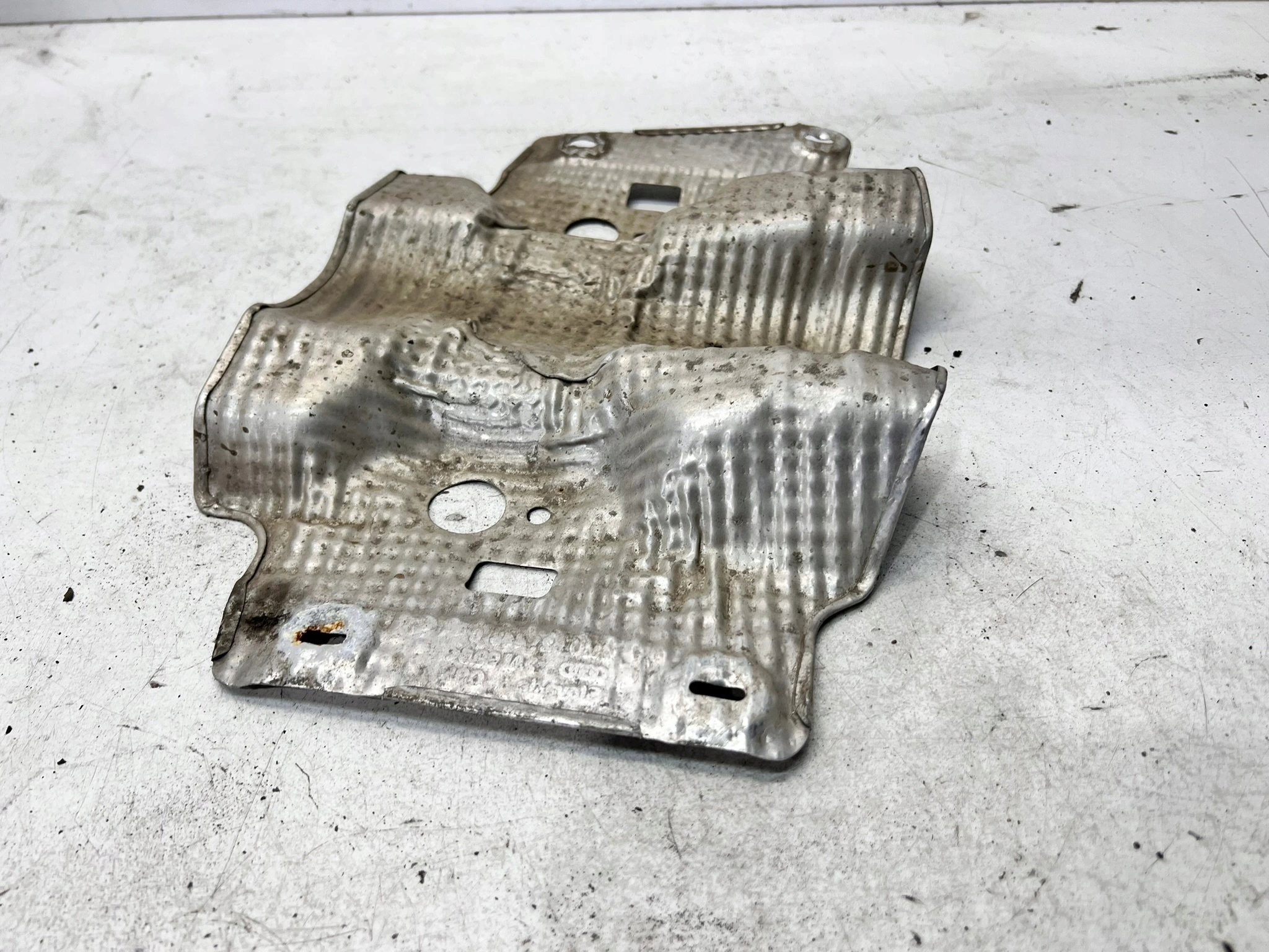 kryt TERMICZNA výfuku AUDI Q7 4M 4M0521443C