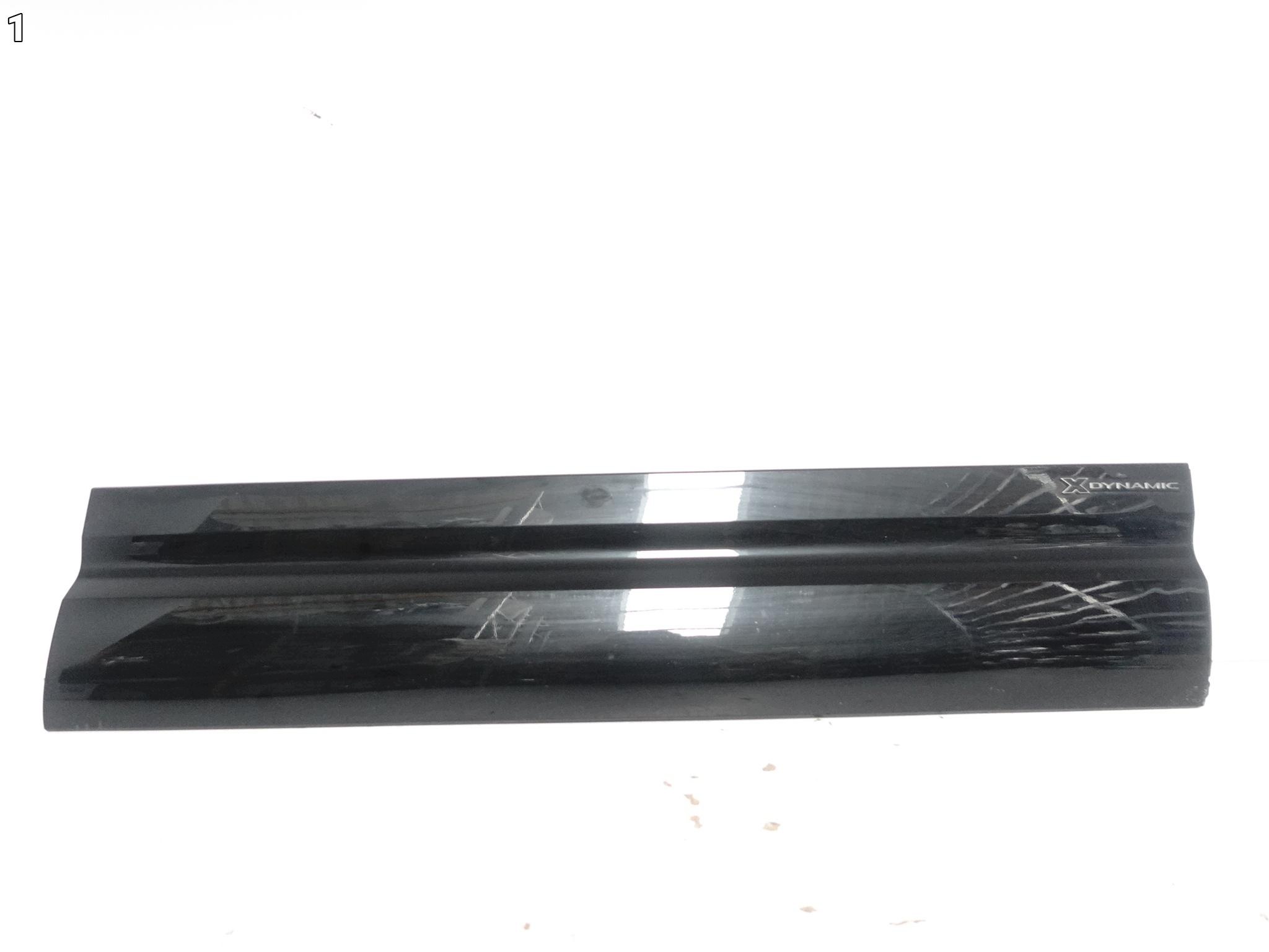 LAND ROVER DEFENDER II 2 L663 110 20- moulding door front right X-DYNAMIC